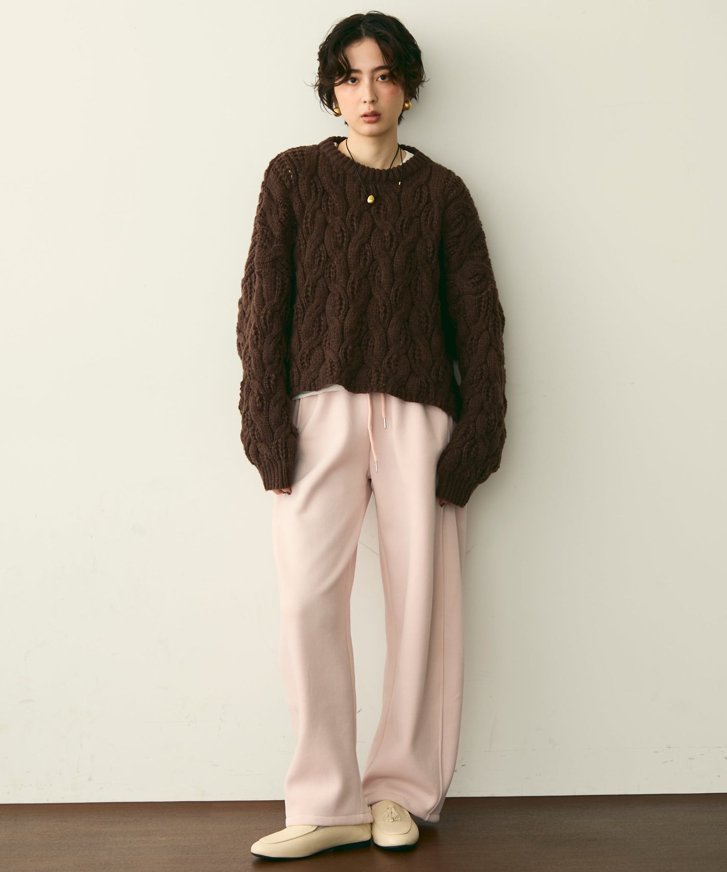 ケーブルローゲージニット