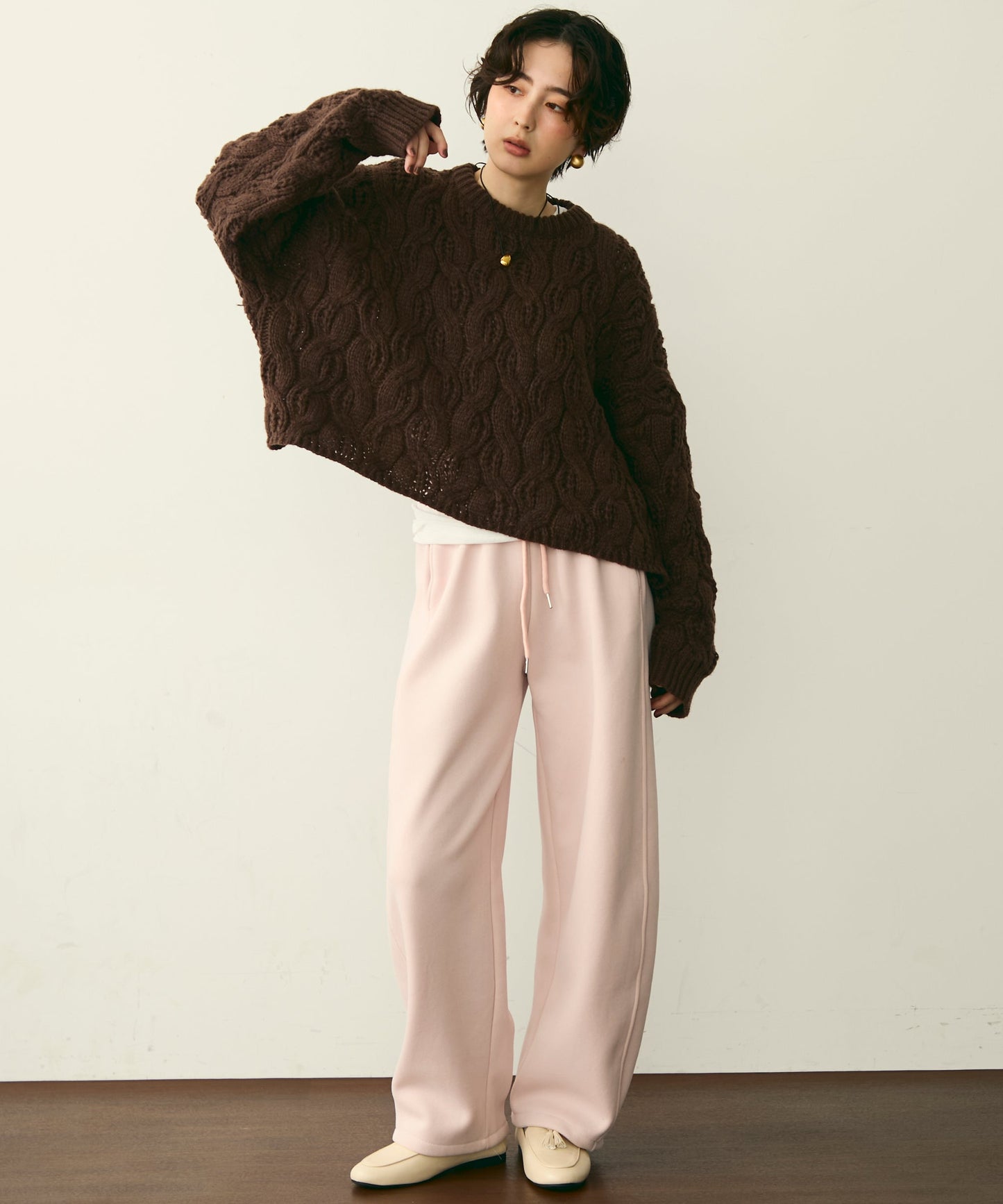 ケーブルローゲージニット