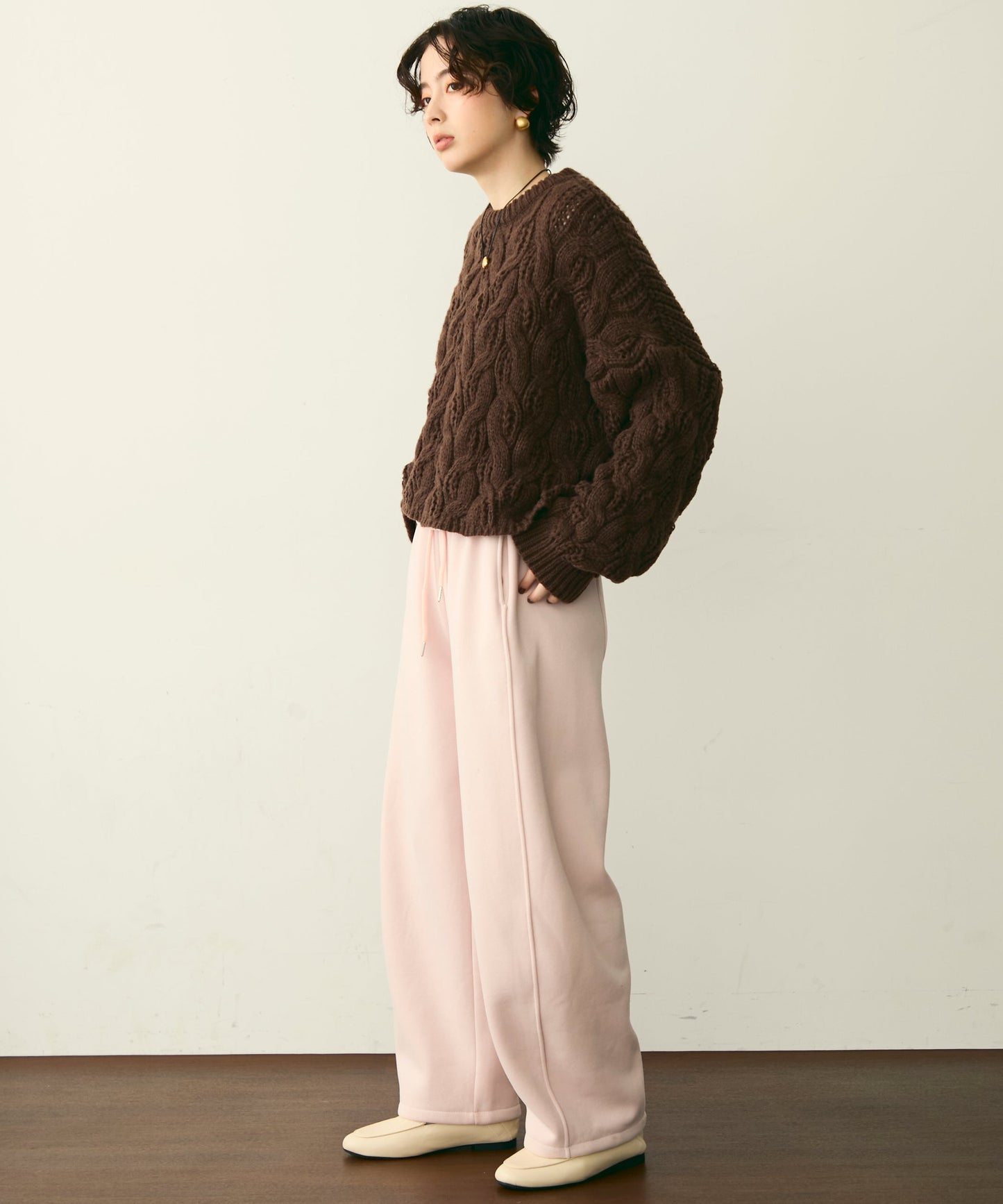 ケーブルローゲージニット