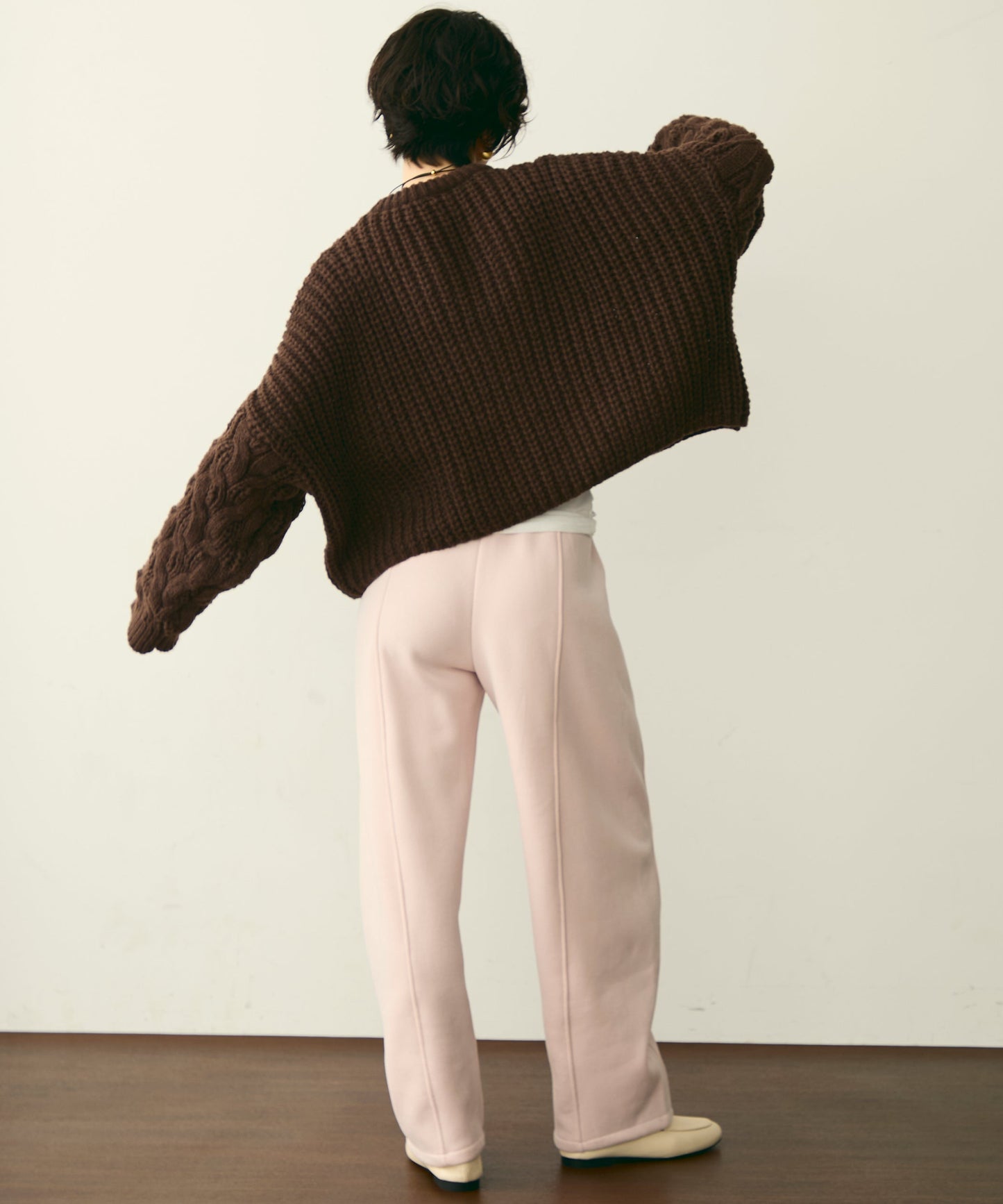 ケーブルローゲージニット