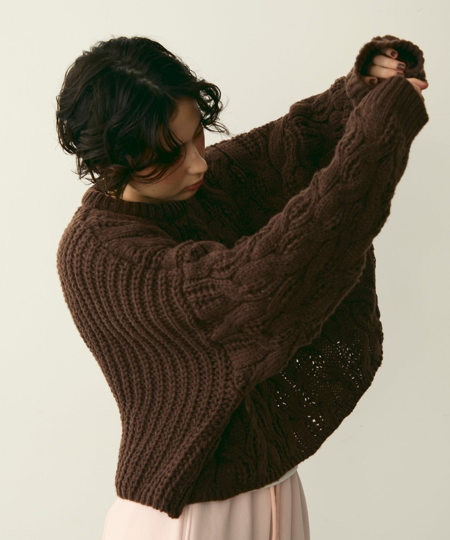 ケーブルローゲージニット