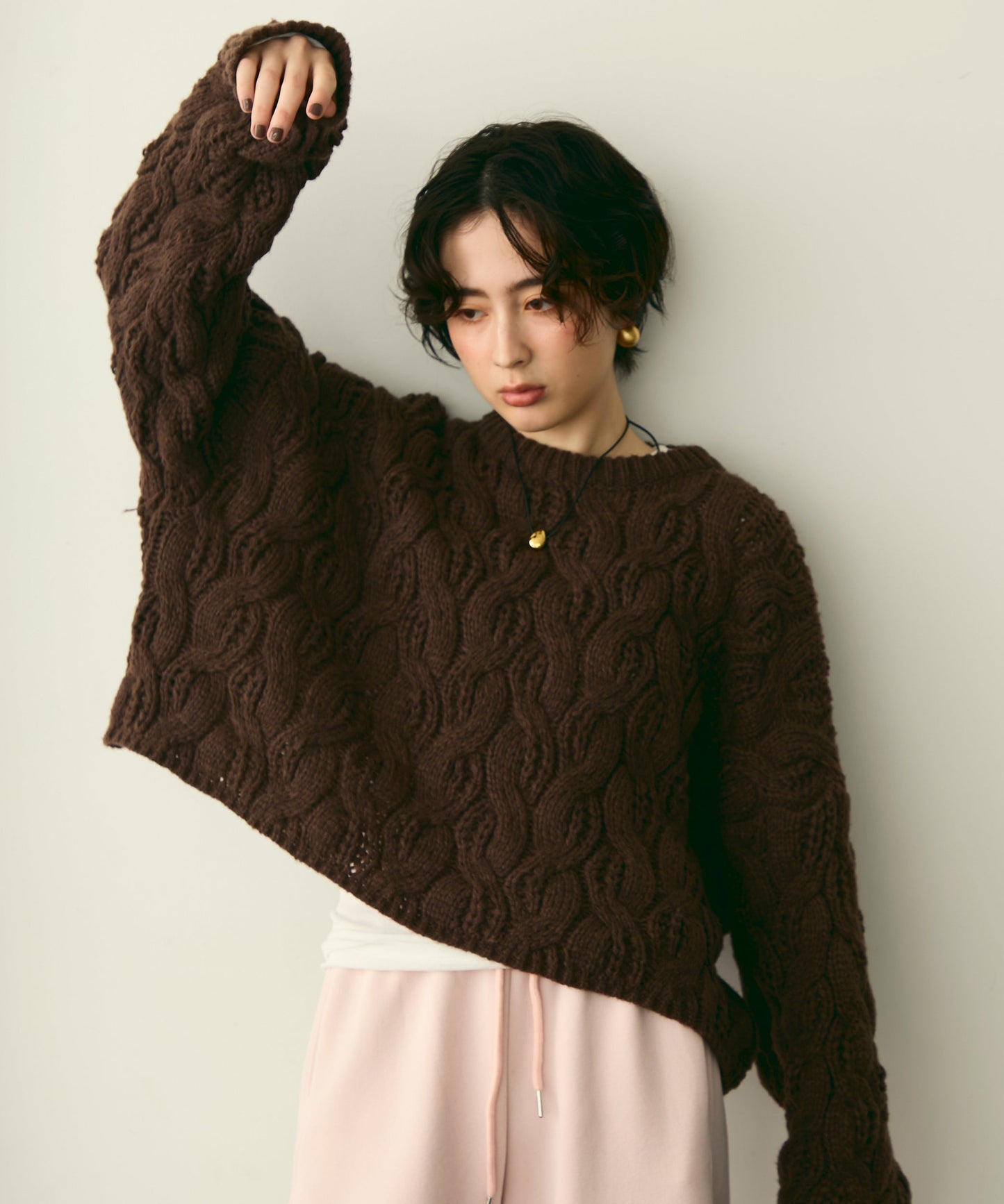 ケーブルローゲージニット