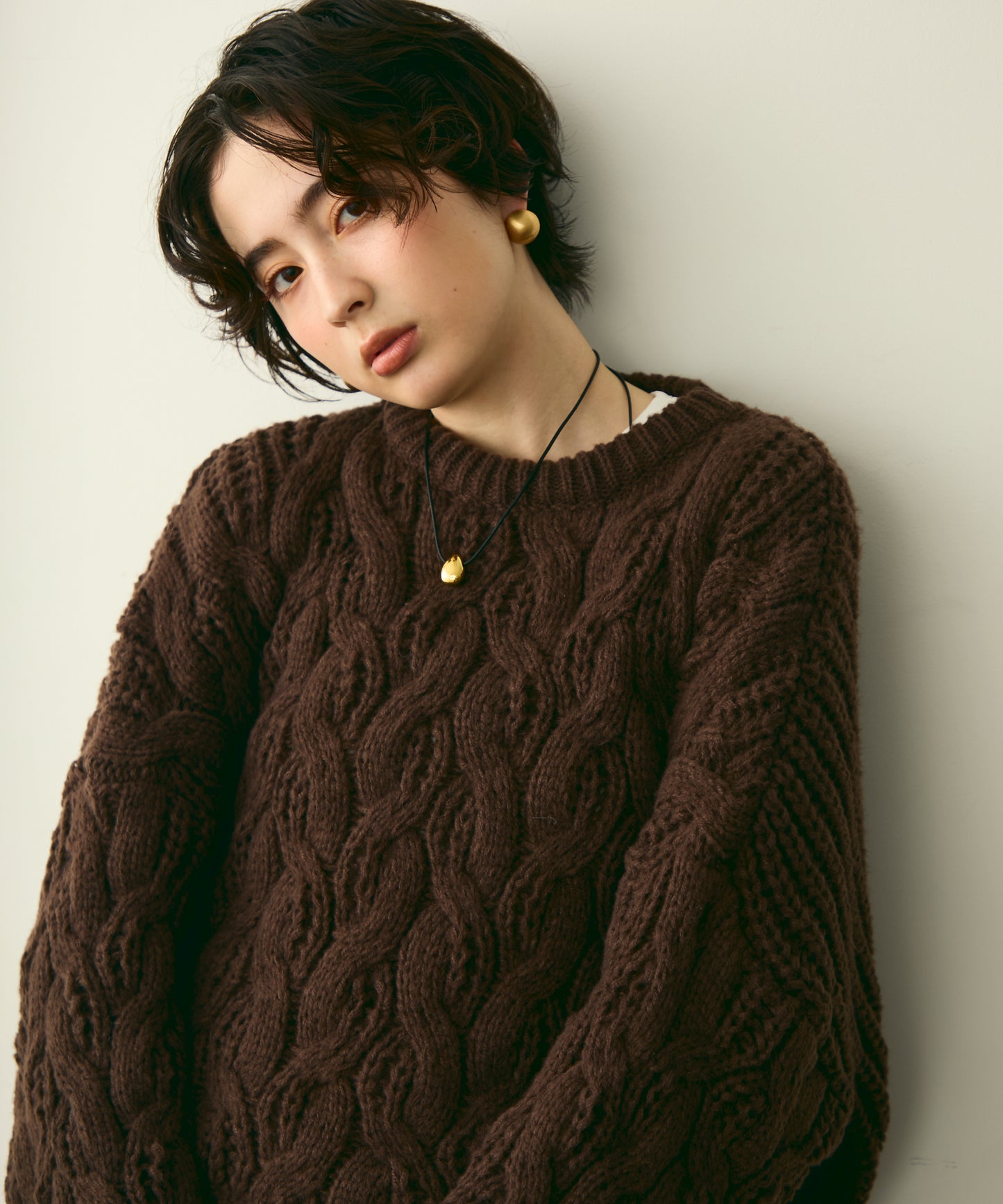 ケーブルローゲージニット