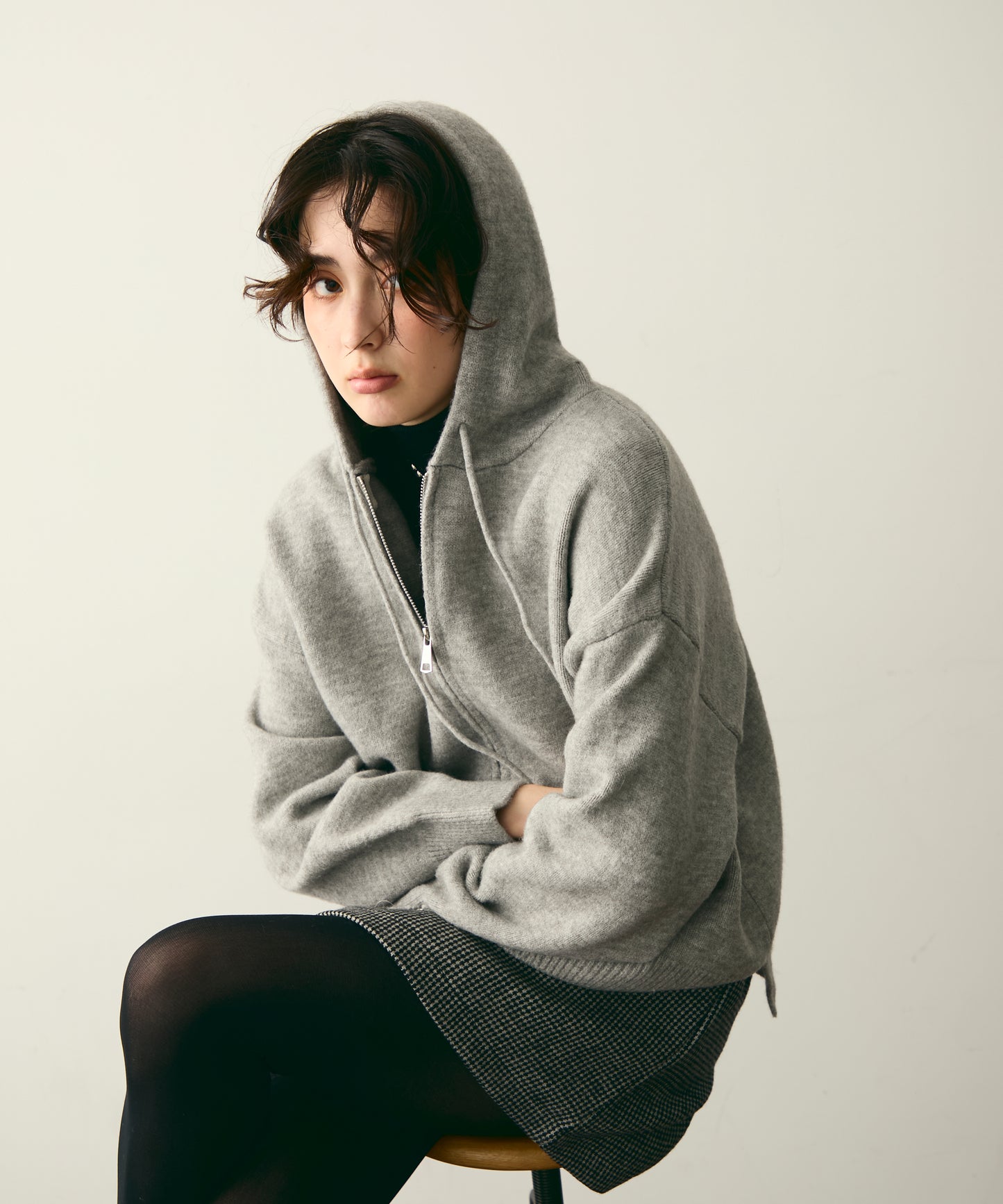 メランジニットZIPパーカー