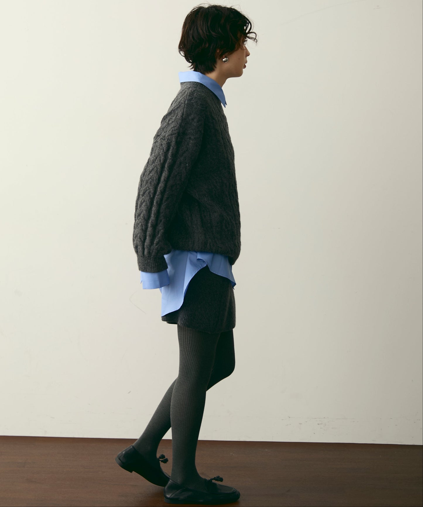 ケーブル編みルーズニットプルオーバー