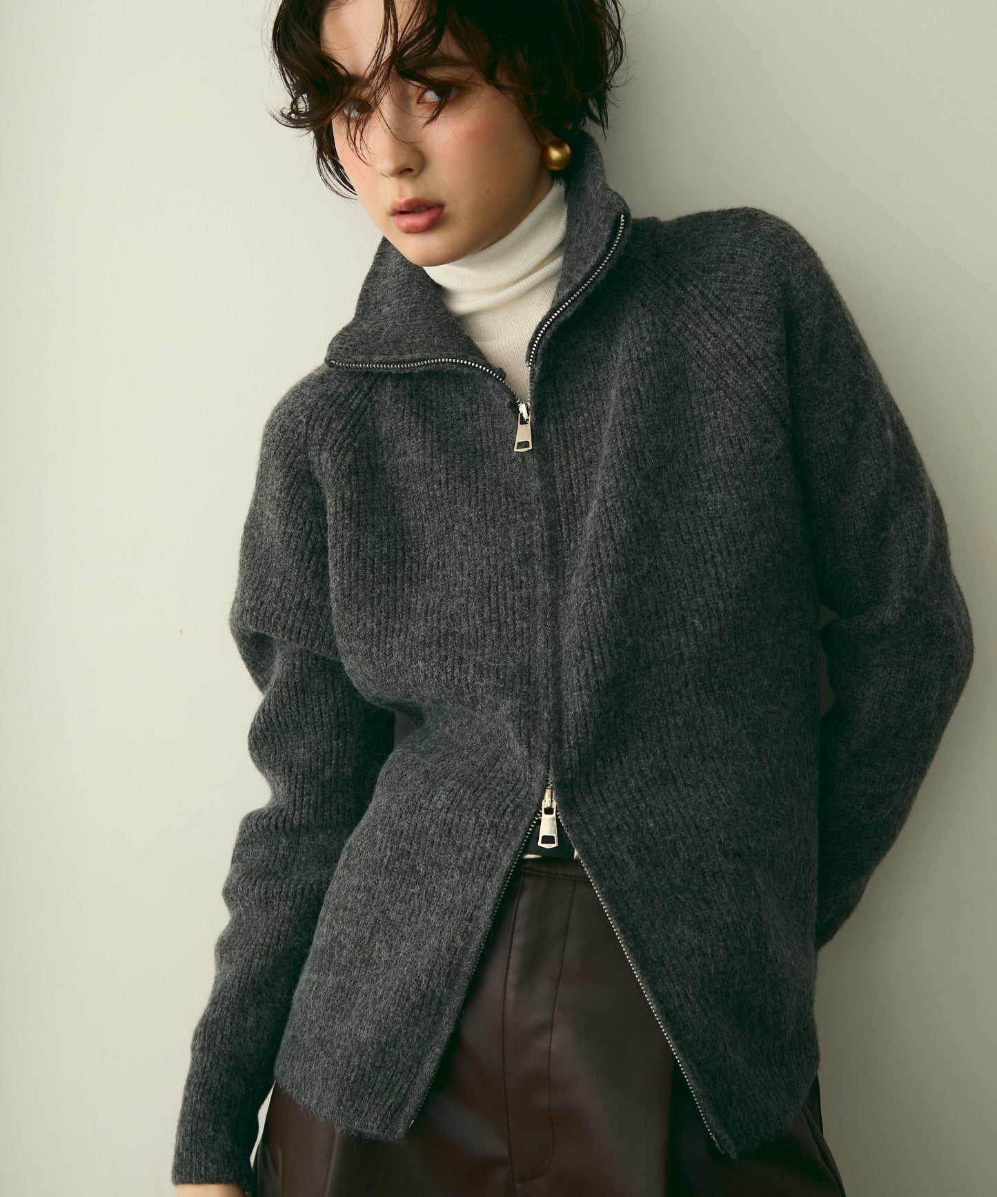 ハイネックダブルZIPラグランニットカーディガン