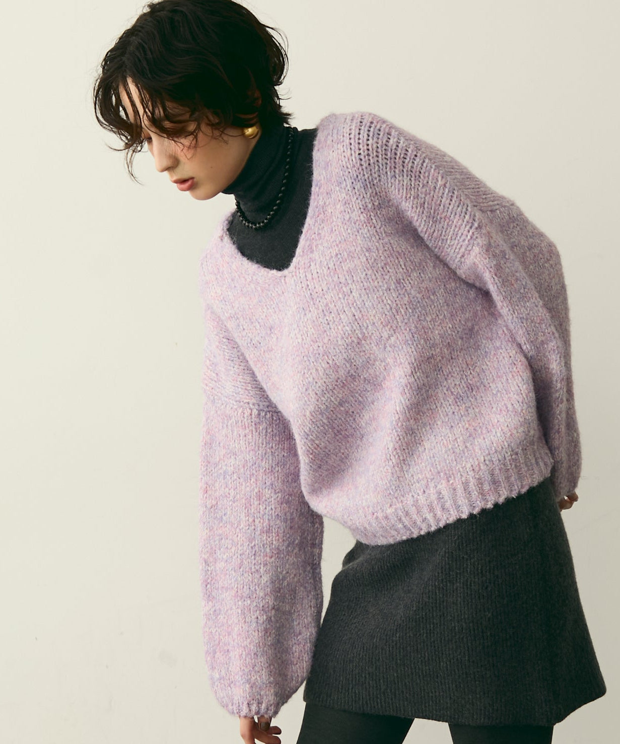 タートルネックリブ編みニットプルオーバー