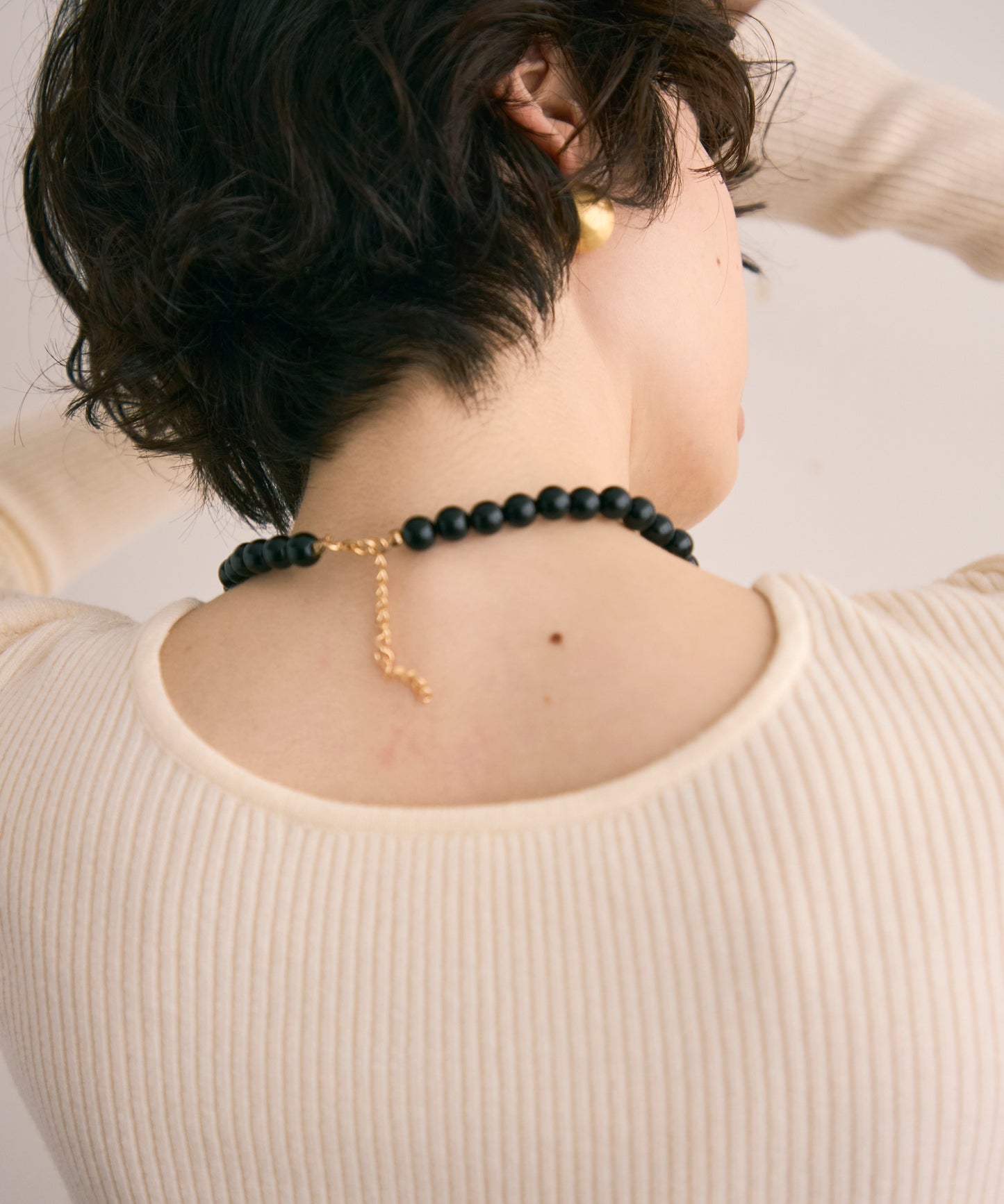 スモールブラックボールネックレス