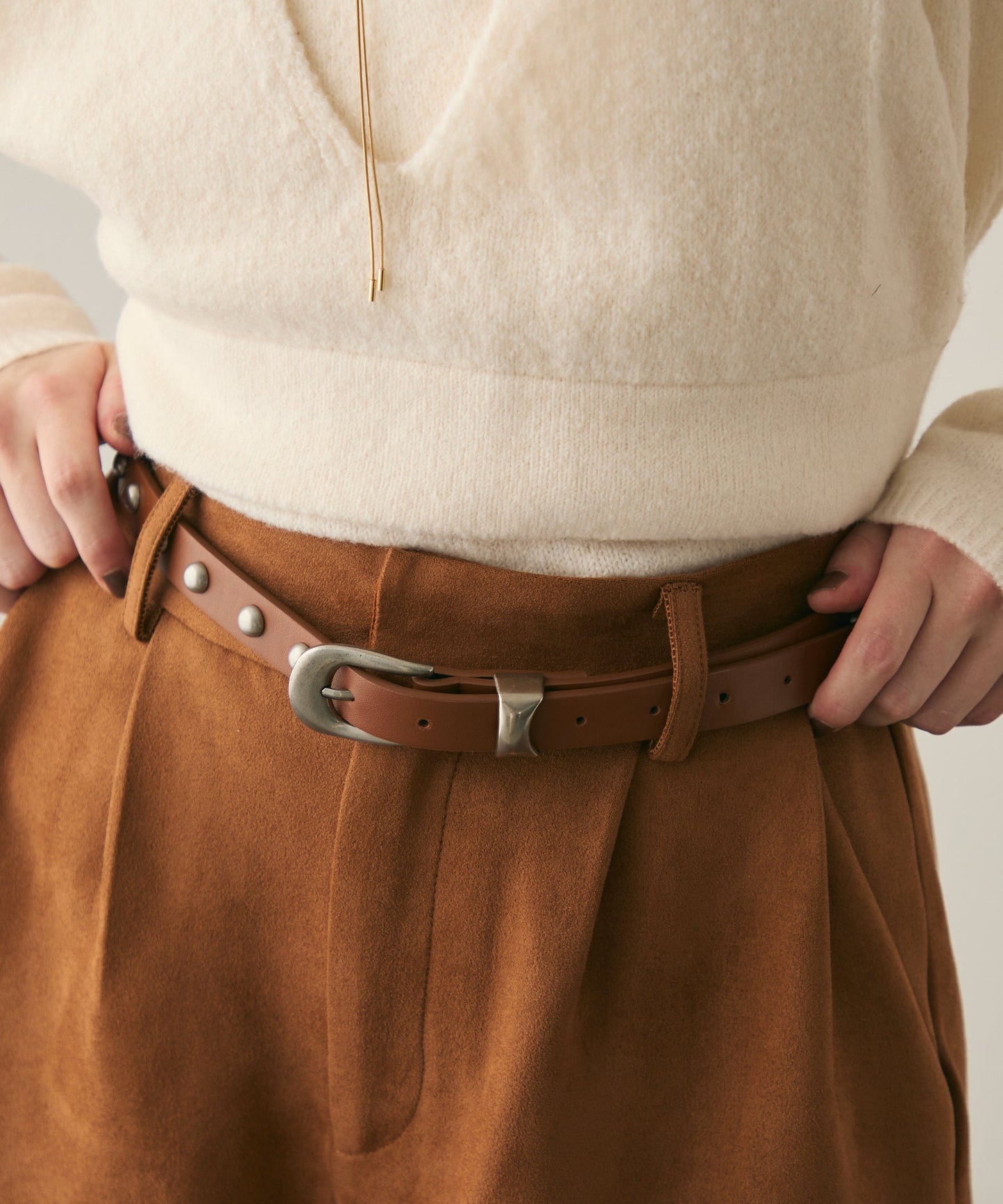 スタッズベルト