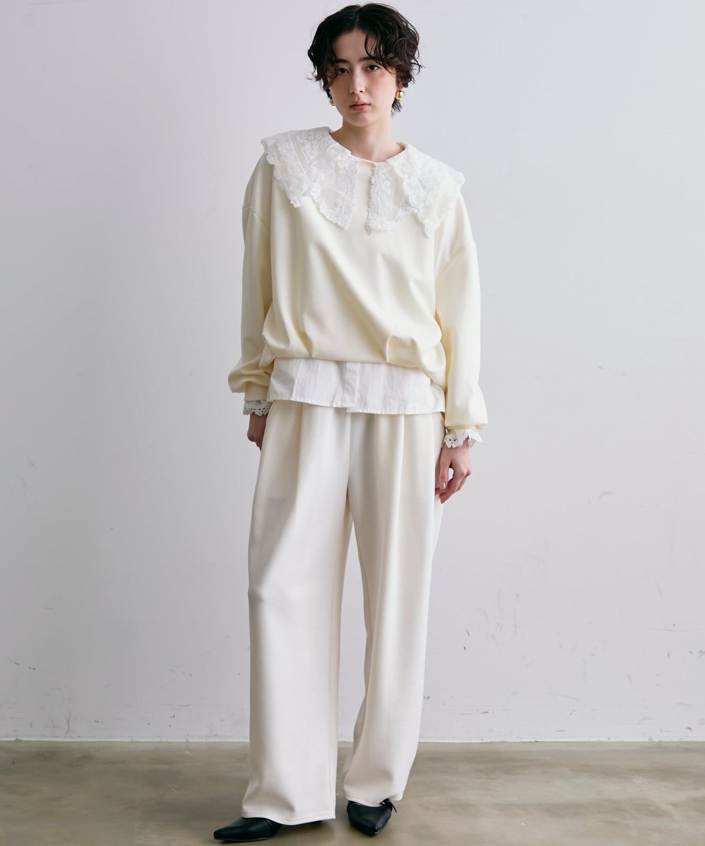 エンブロイダリービッグカラーブラウス