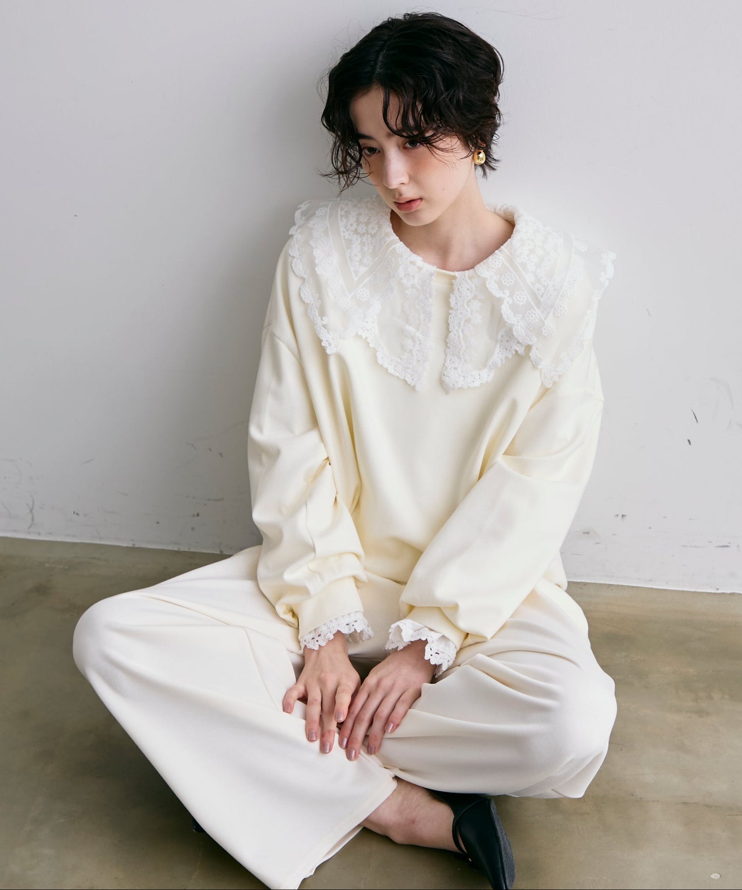 エンブロイダリービッグカラーブラウス