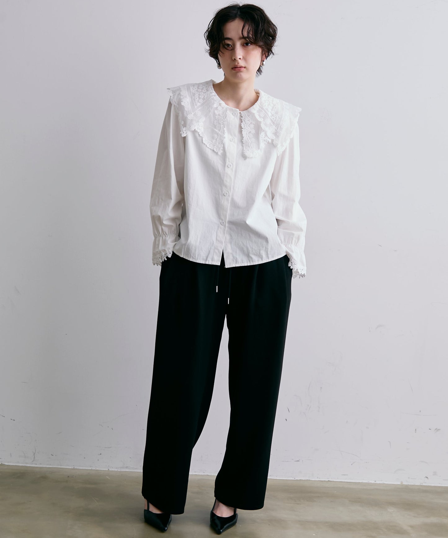 エンブロイダリービッグカラーブラウス