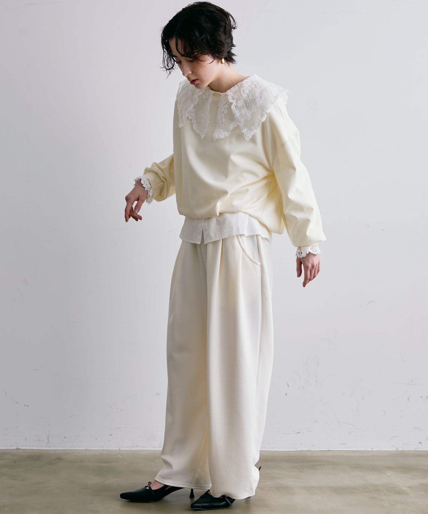 エンブロイダリービッグカラーブラウス