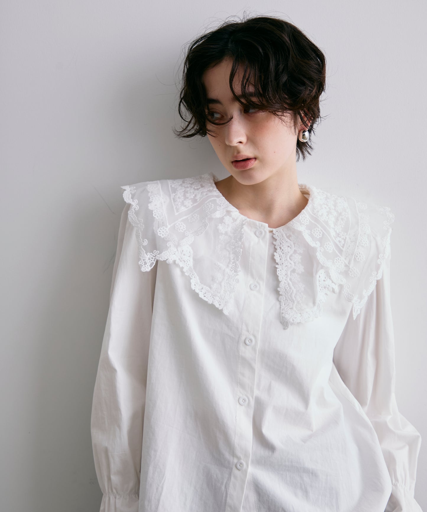 エンブロイダリービッグカラーブラウス