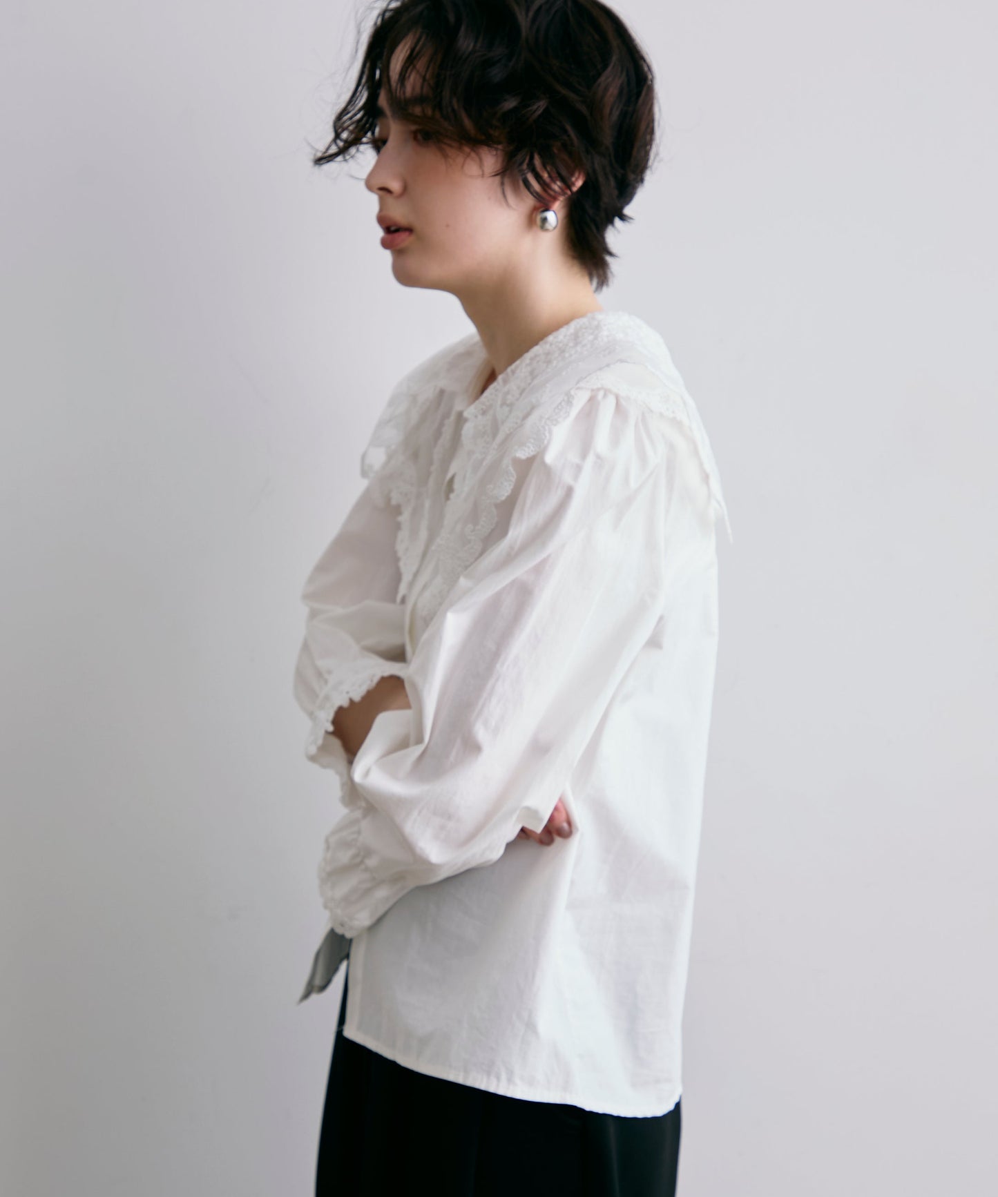 エンブロイダリービッグカラーブラウス