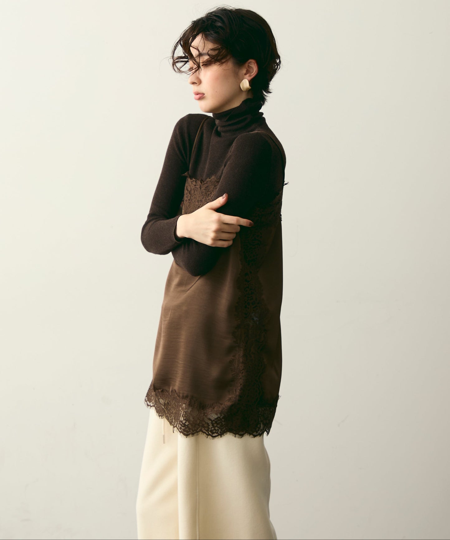 ケミカルレースサテンキャミソール