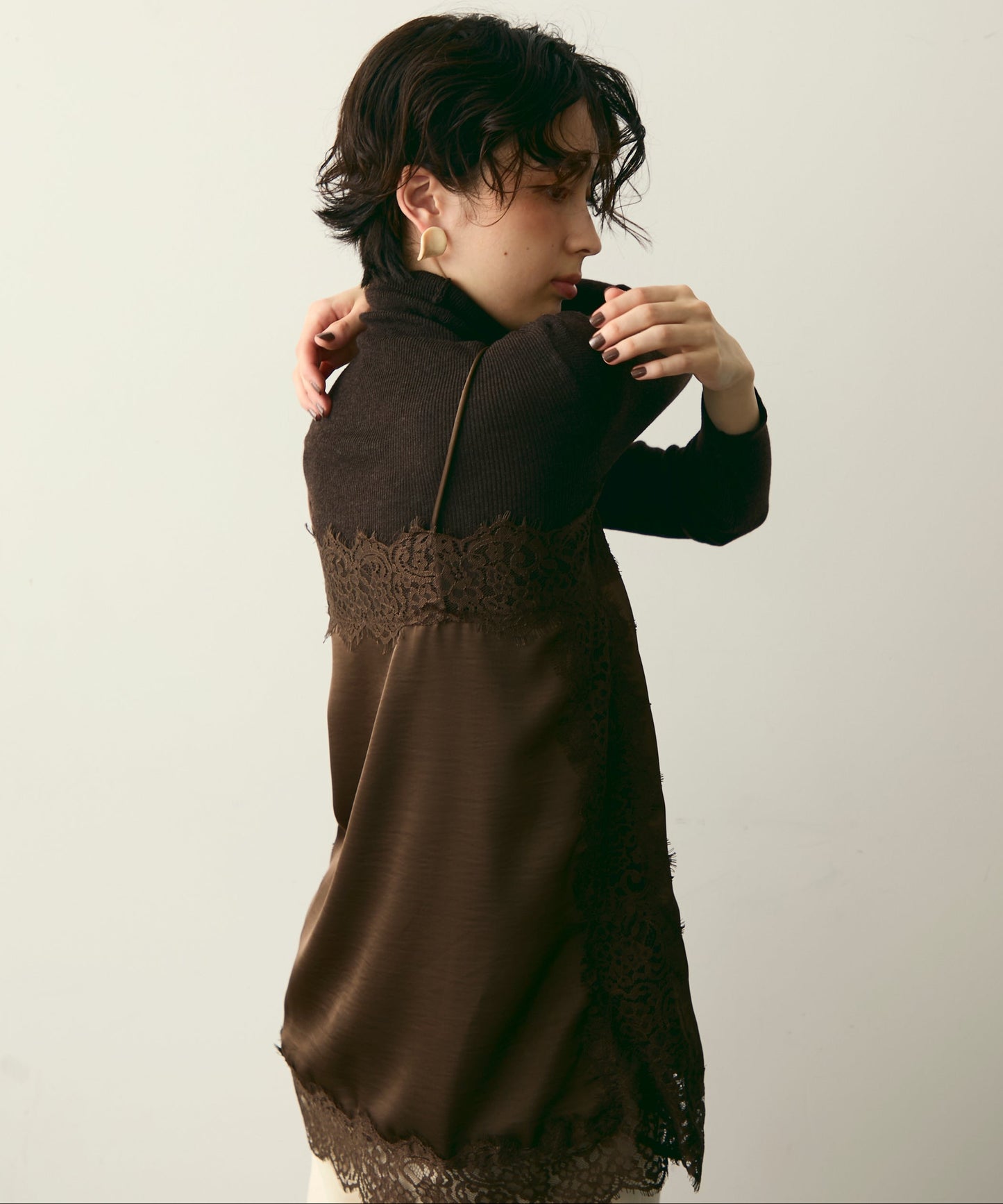 ケミカルレースサテンキャミソール