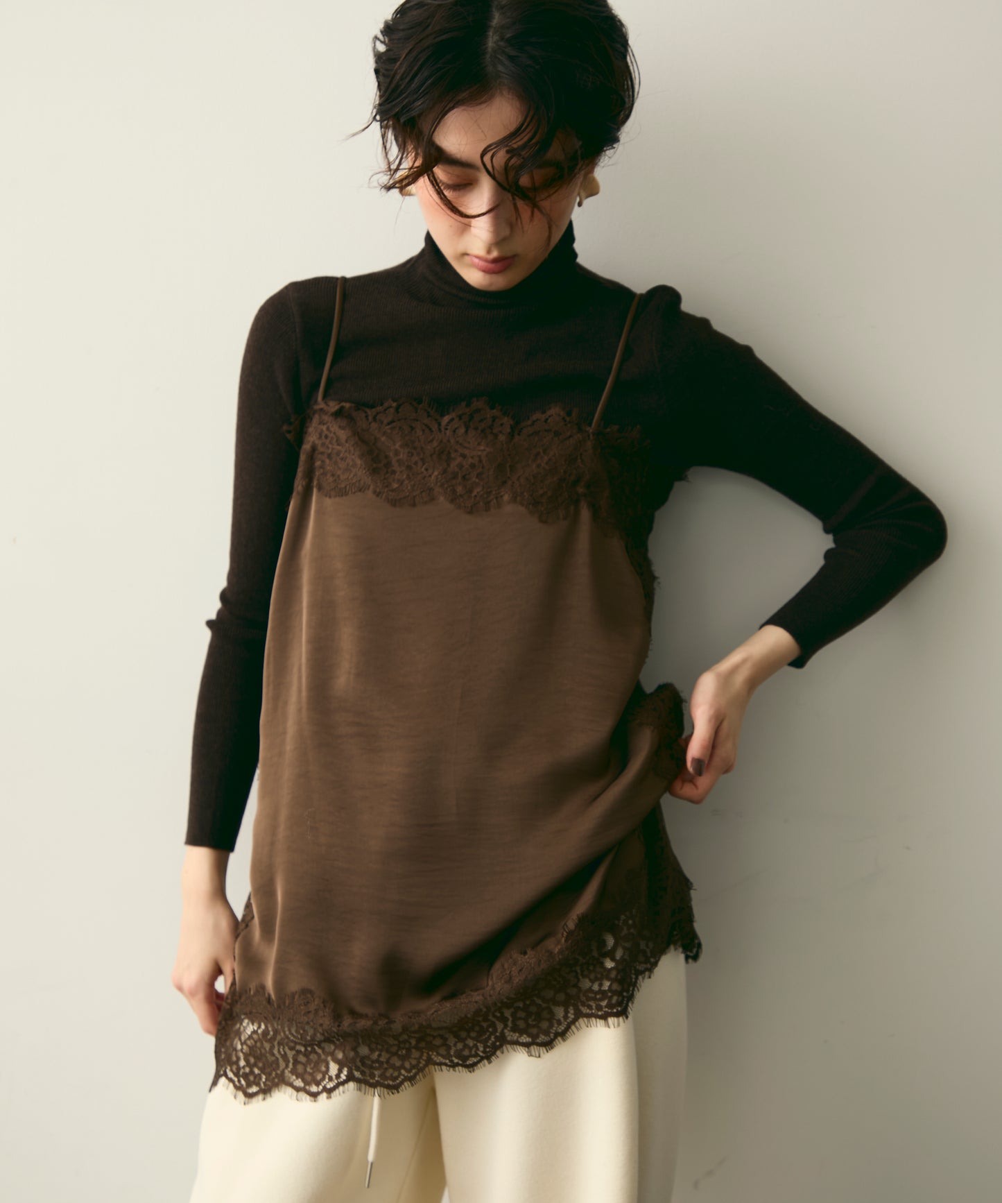 ケミカルレースサテンキャミソール