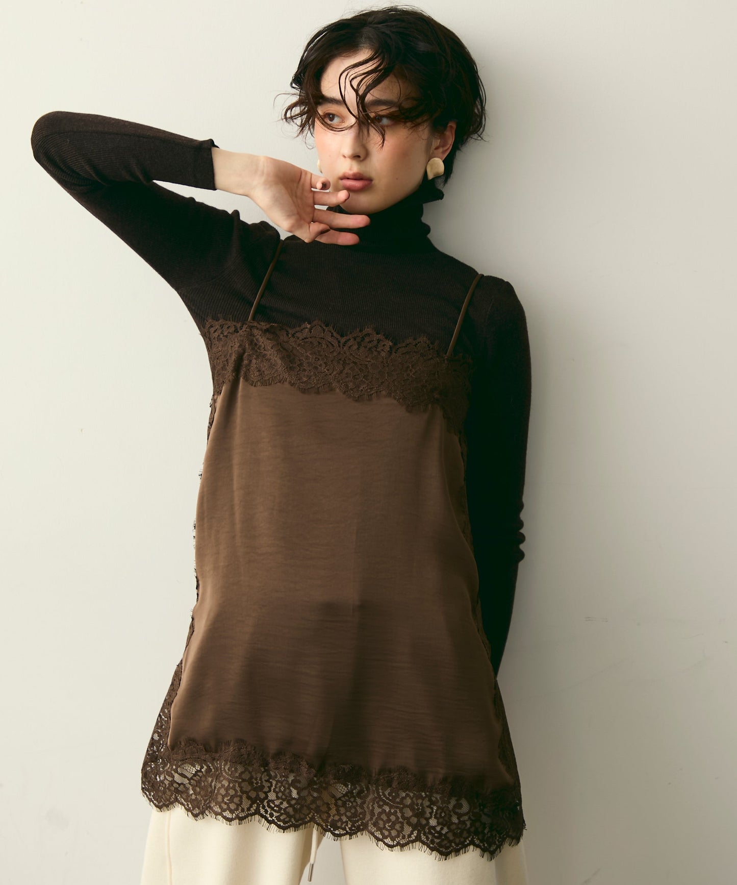 ケミカルレースサテンキャミソール