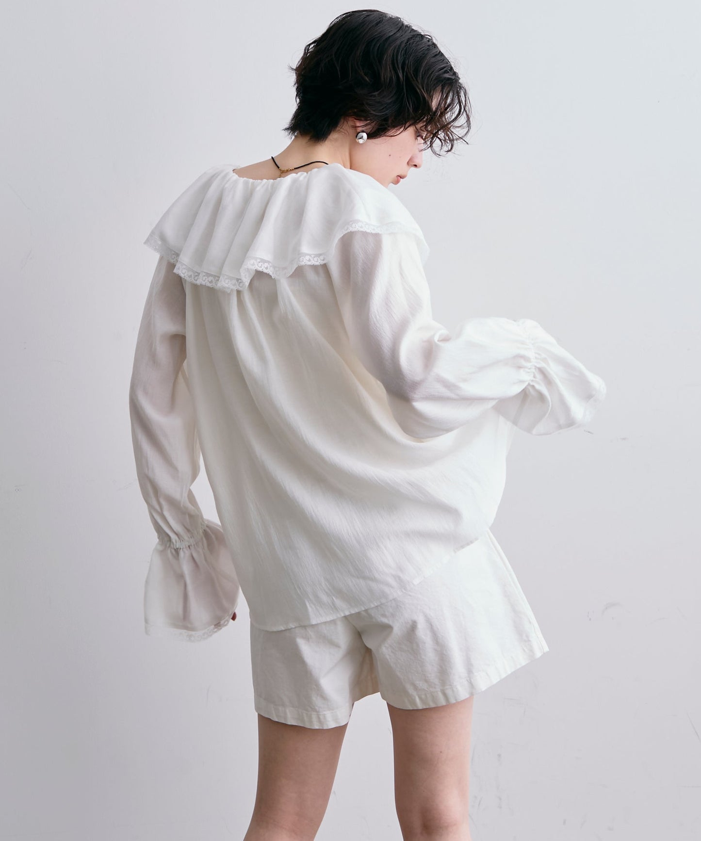 ビックカラーレーストリムブラウス