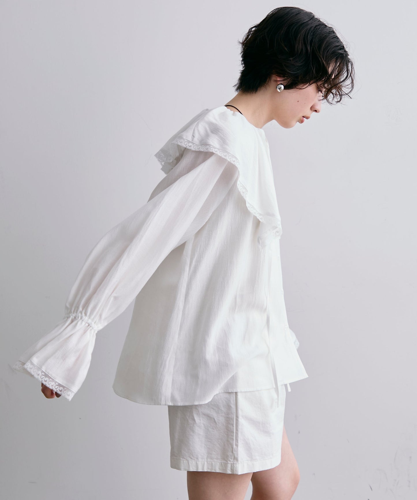 ビックカラーレーストリムブラウス