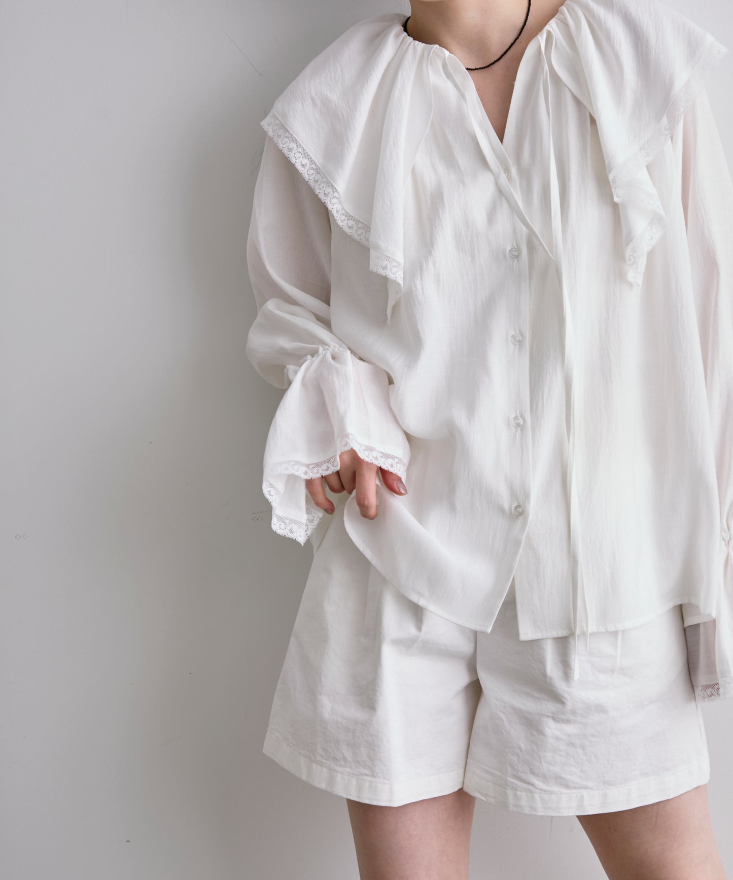 ビックカラーレーストリムブラウス