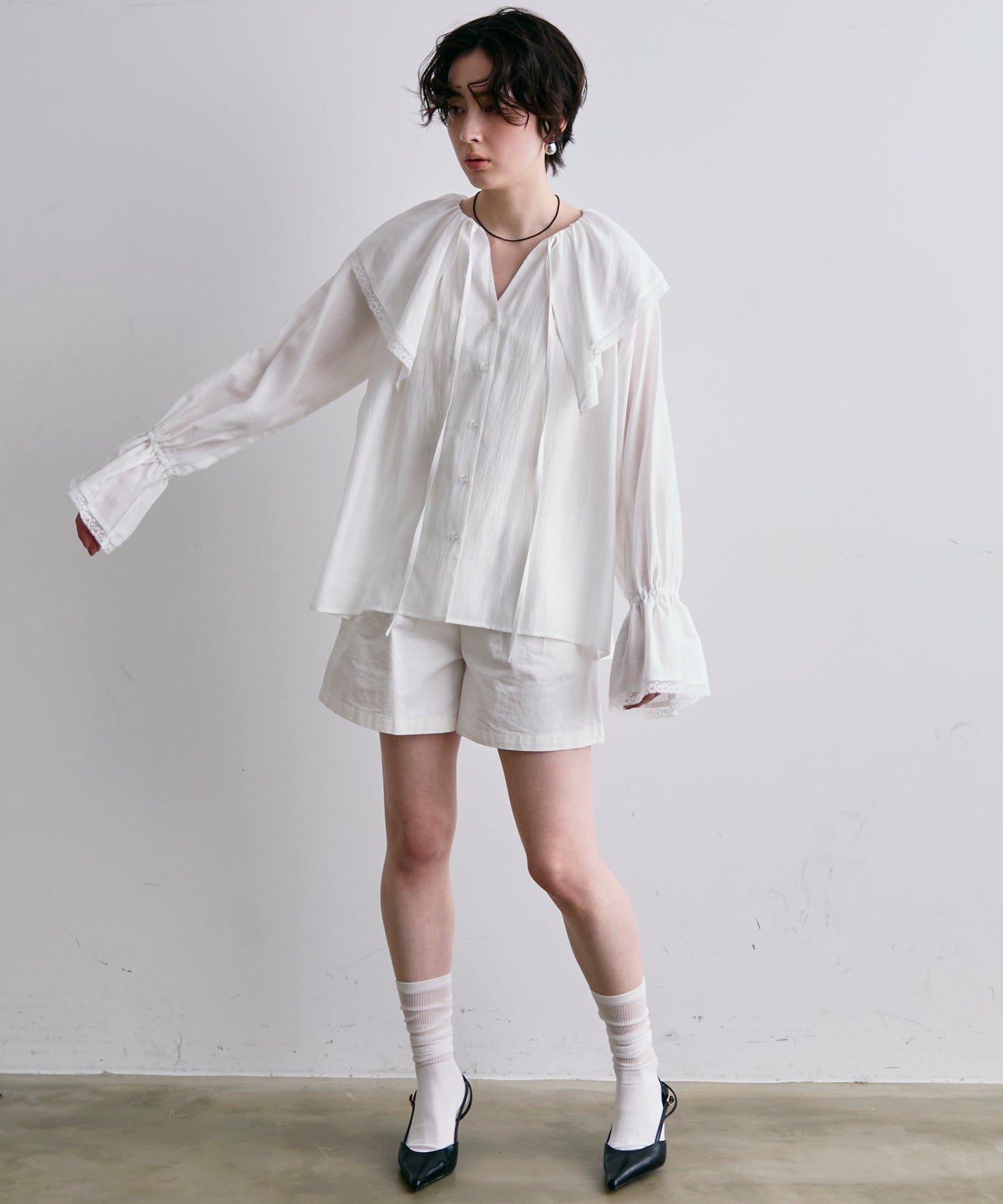 ビックカラーレーストリムブラウス