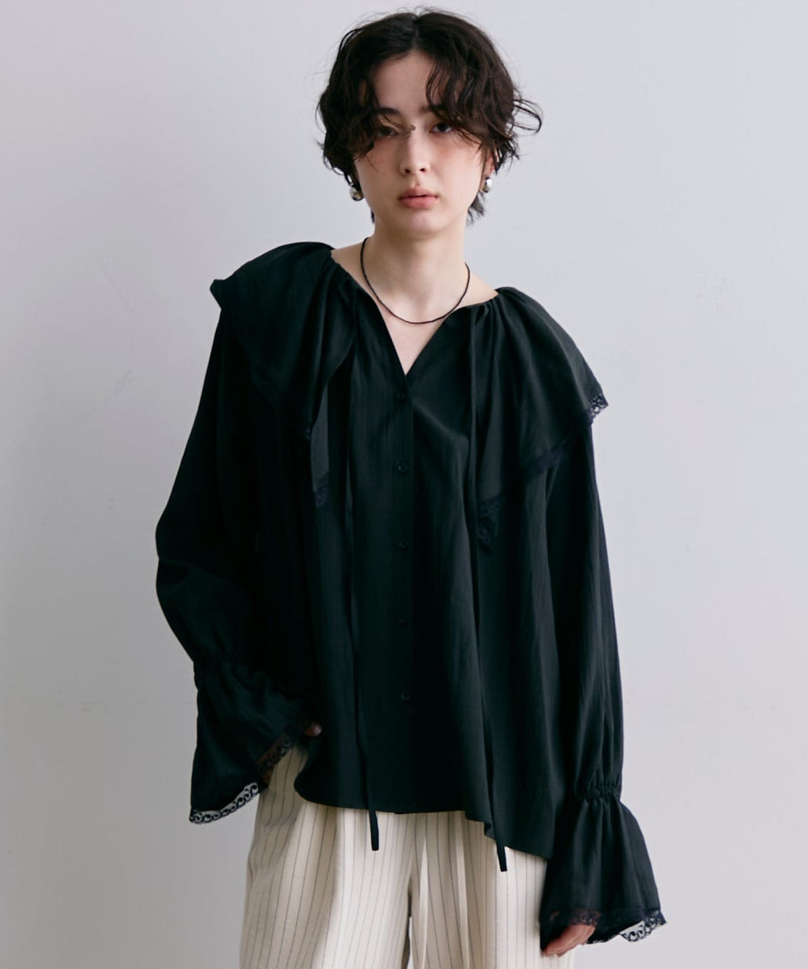 ビックカラーレーストリムブラウス