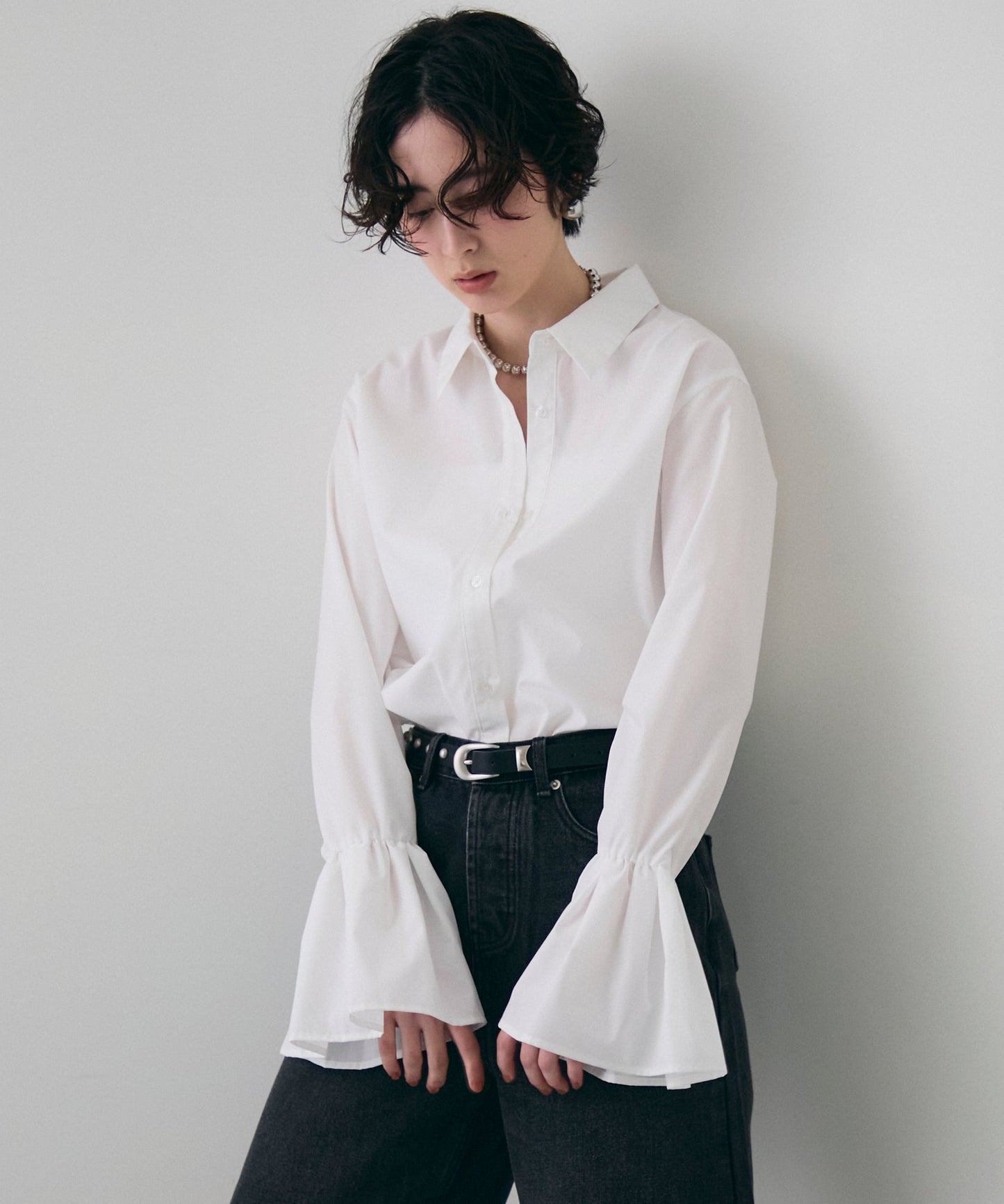 袖フレアーシャツ