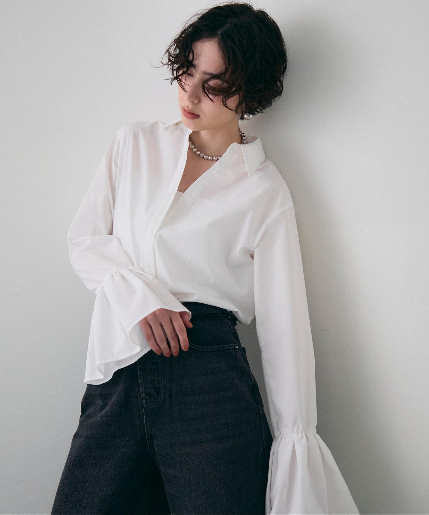 袖フレアーシャツ