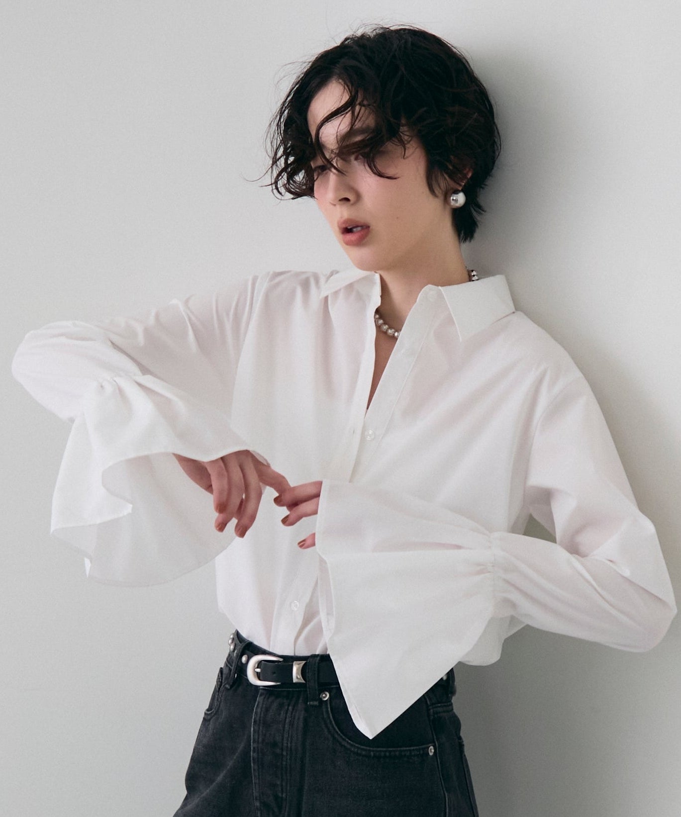 袖フレアーシャツ