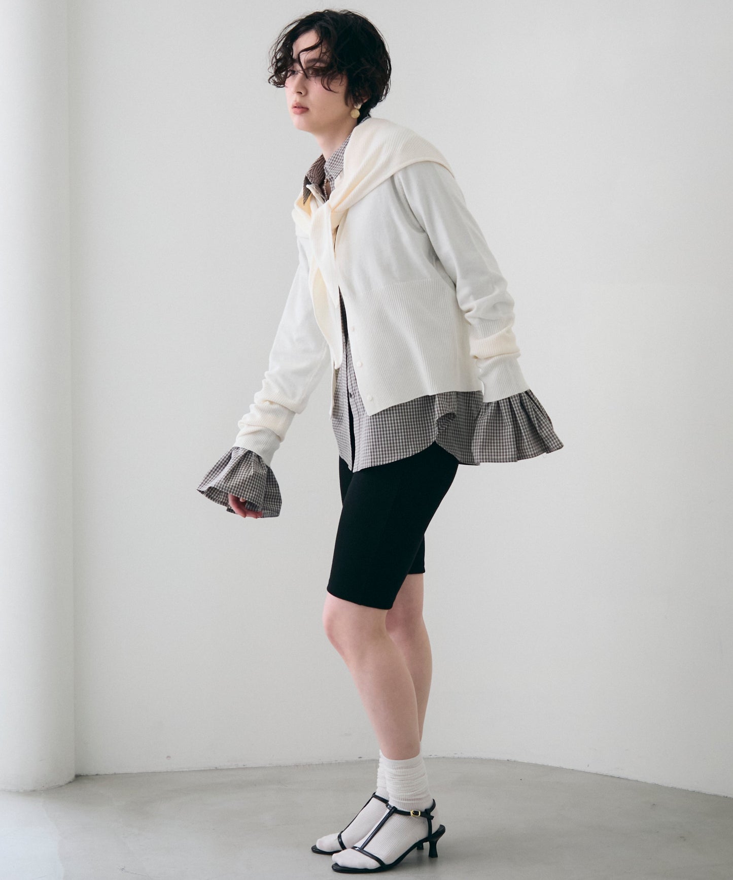 袖フレアーシャツ