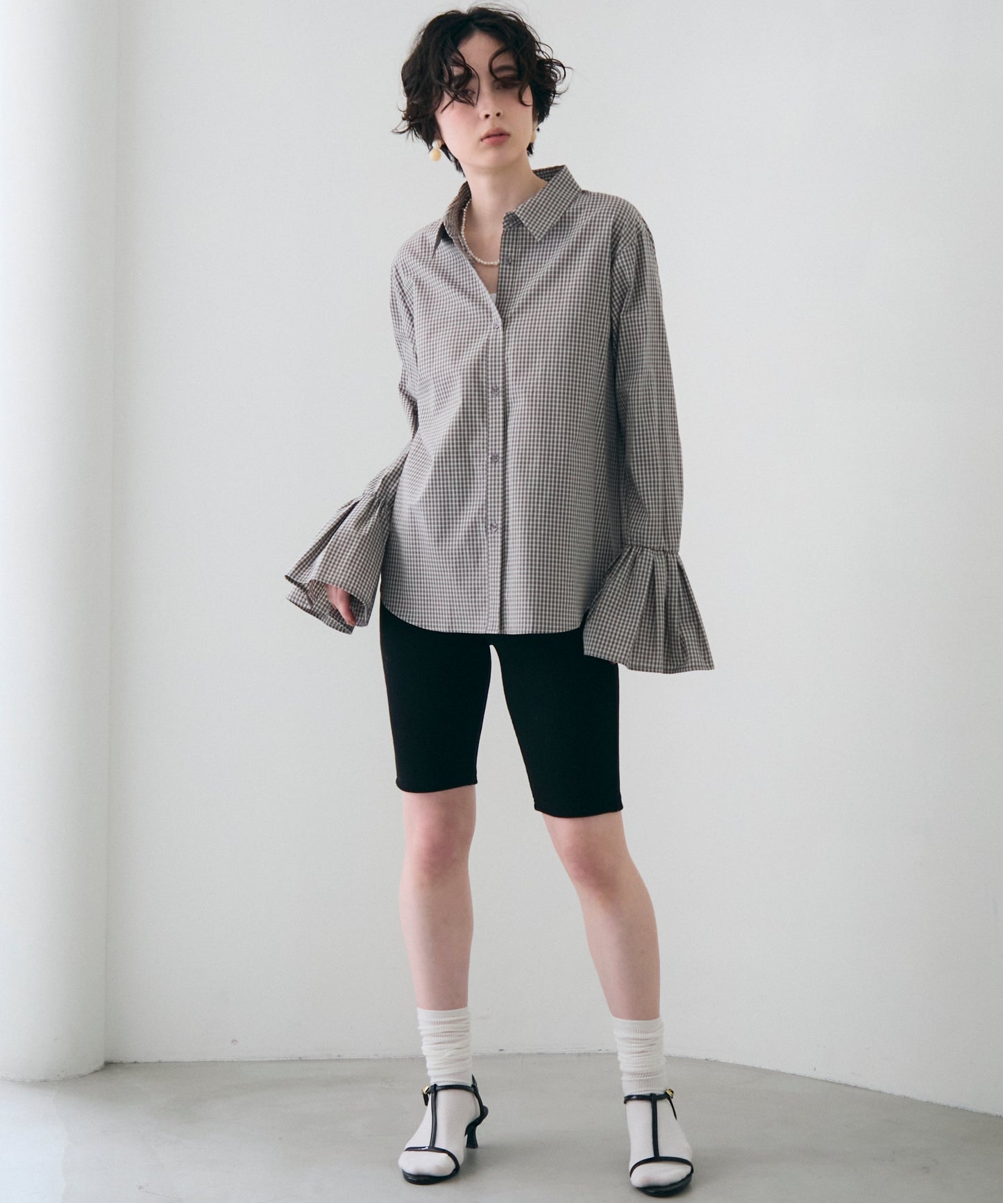 袖フレアーシャツ