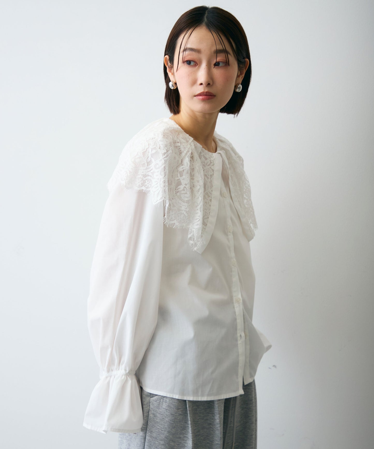 レースビッグカラーブラウス