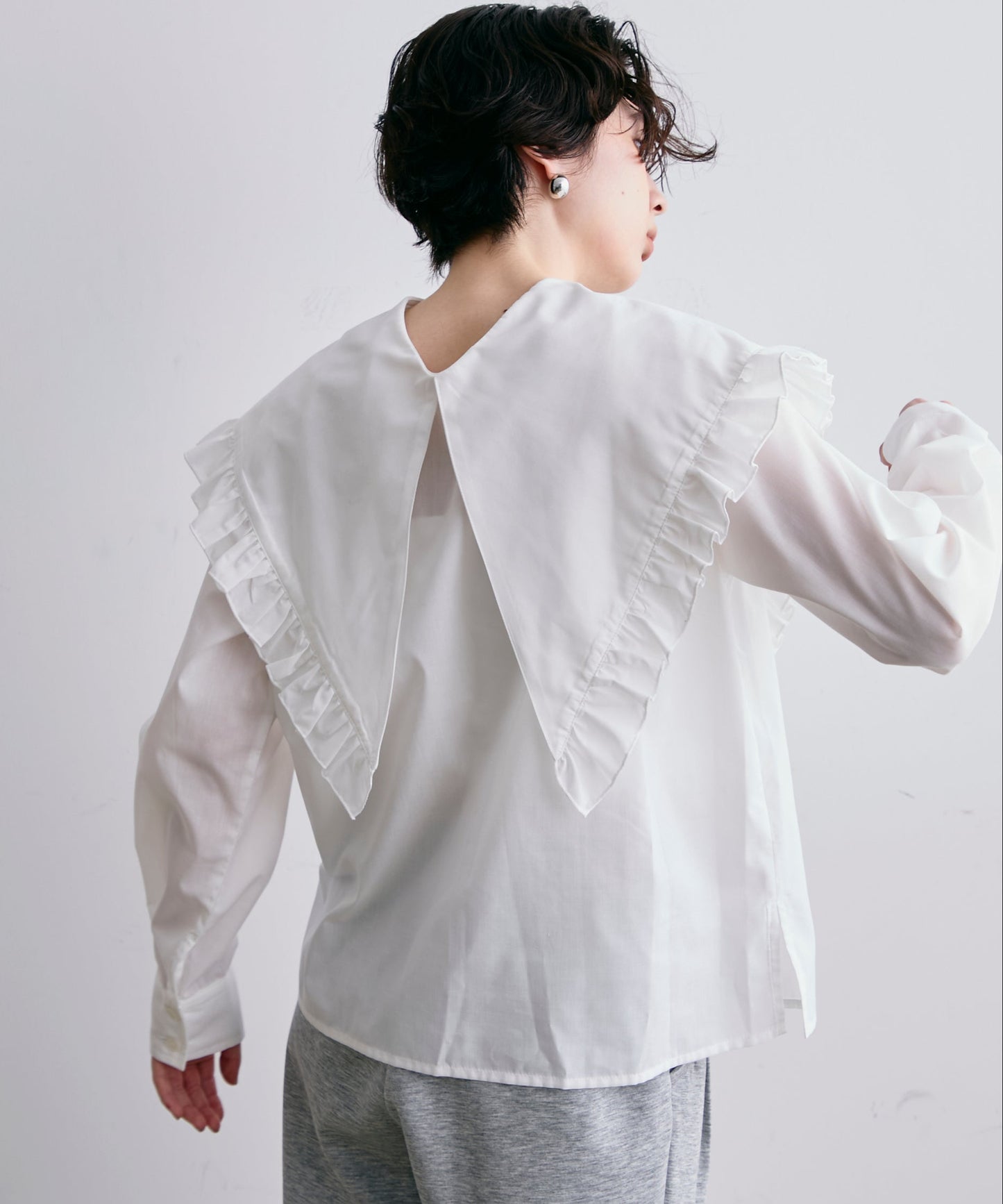 2WAYビッグフリルカラーブラウス