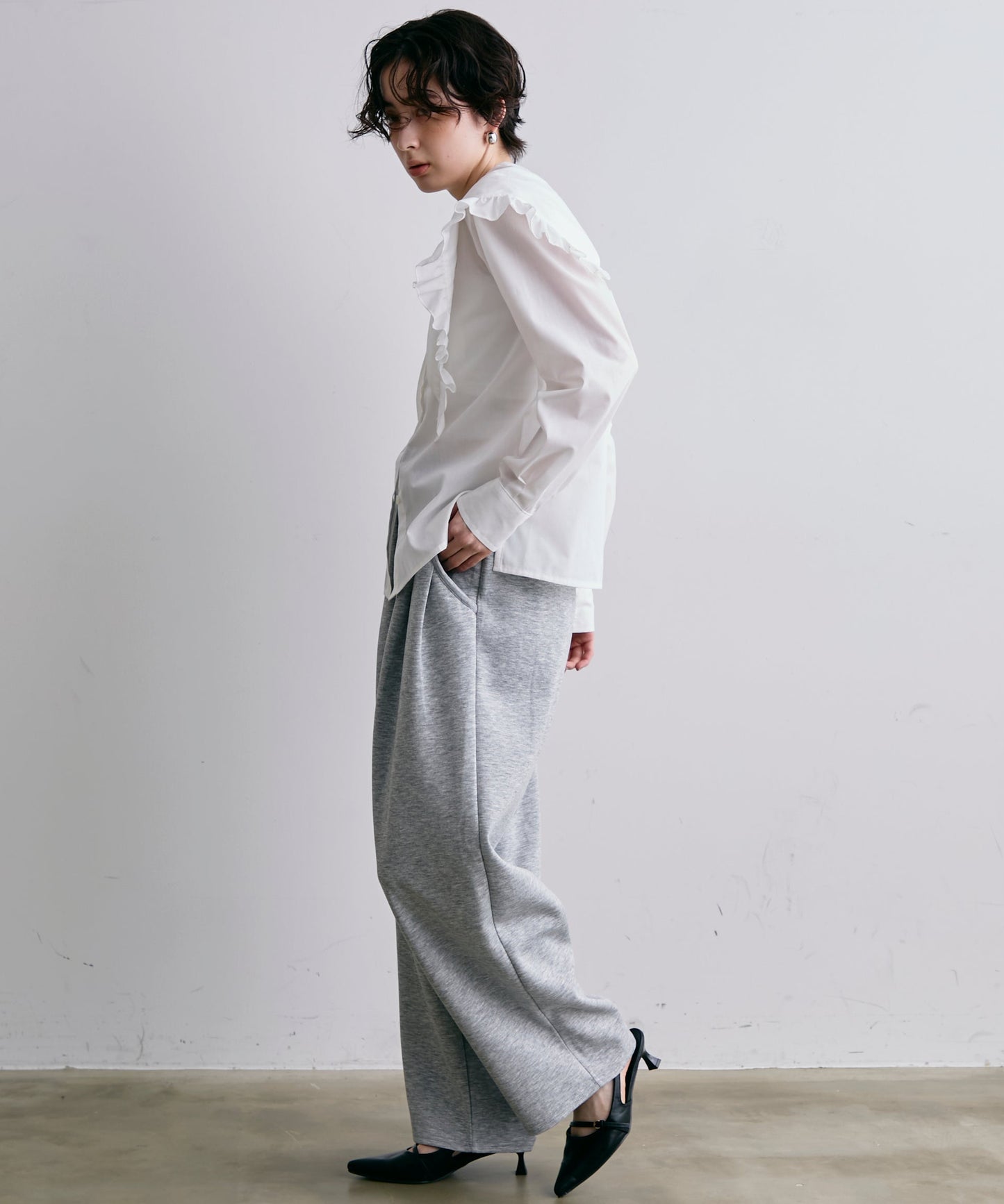 2WAYビッグフリルカラーブラウス