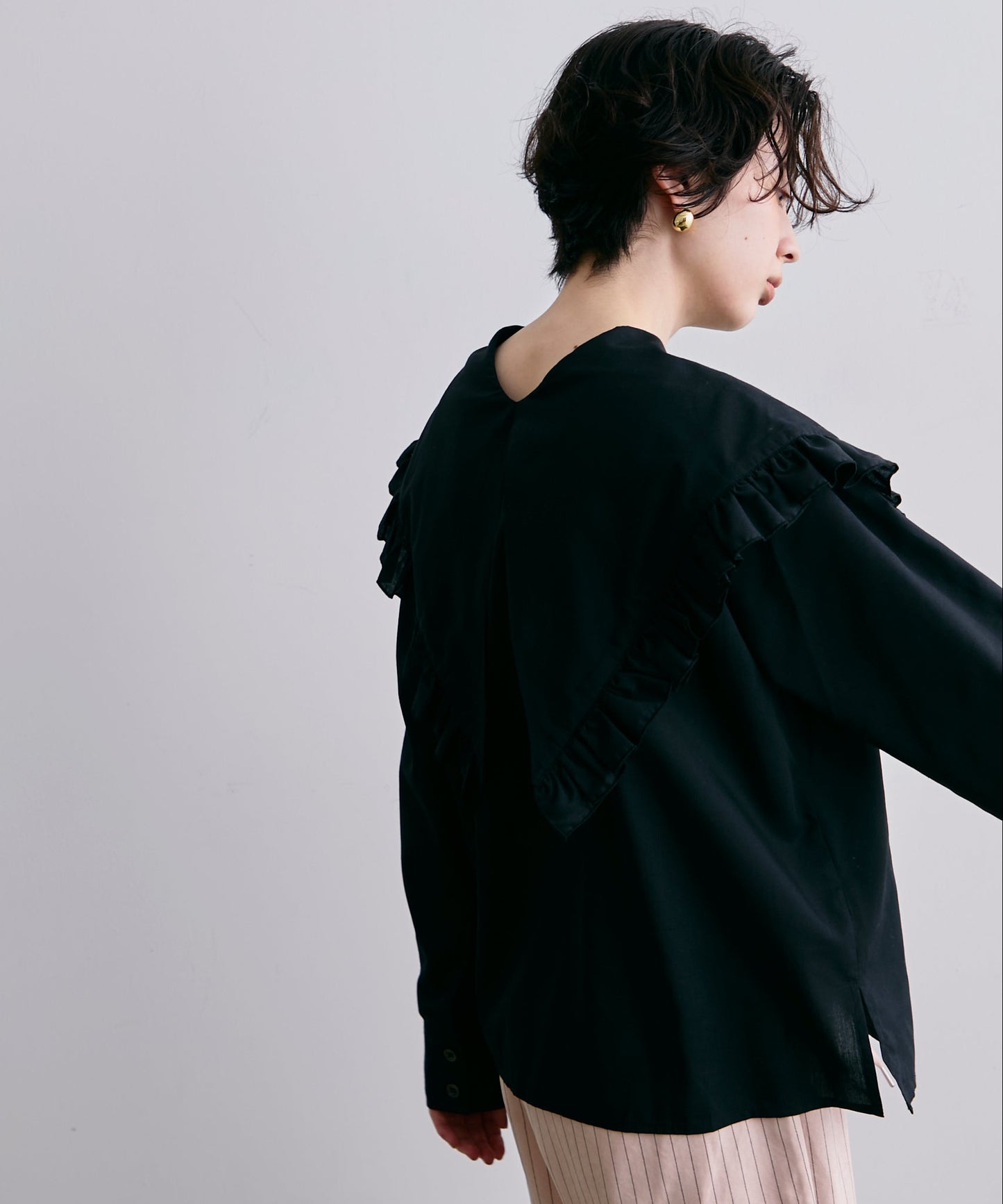 2WAYビッグフリルカラーブラウス