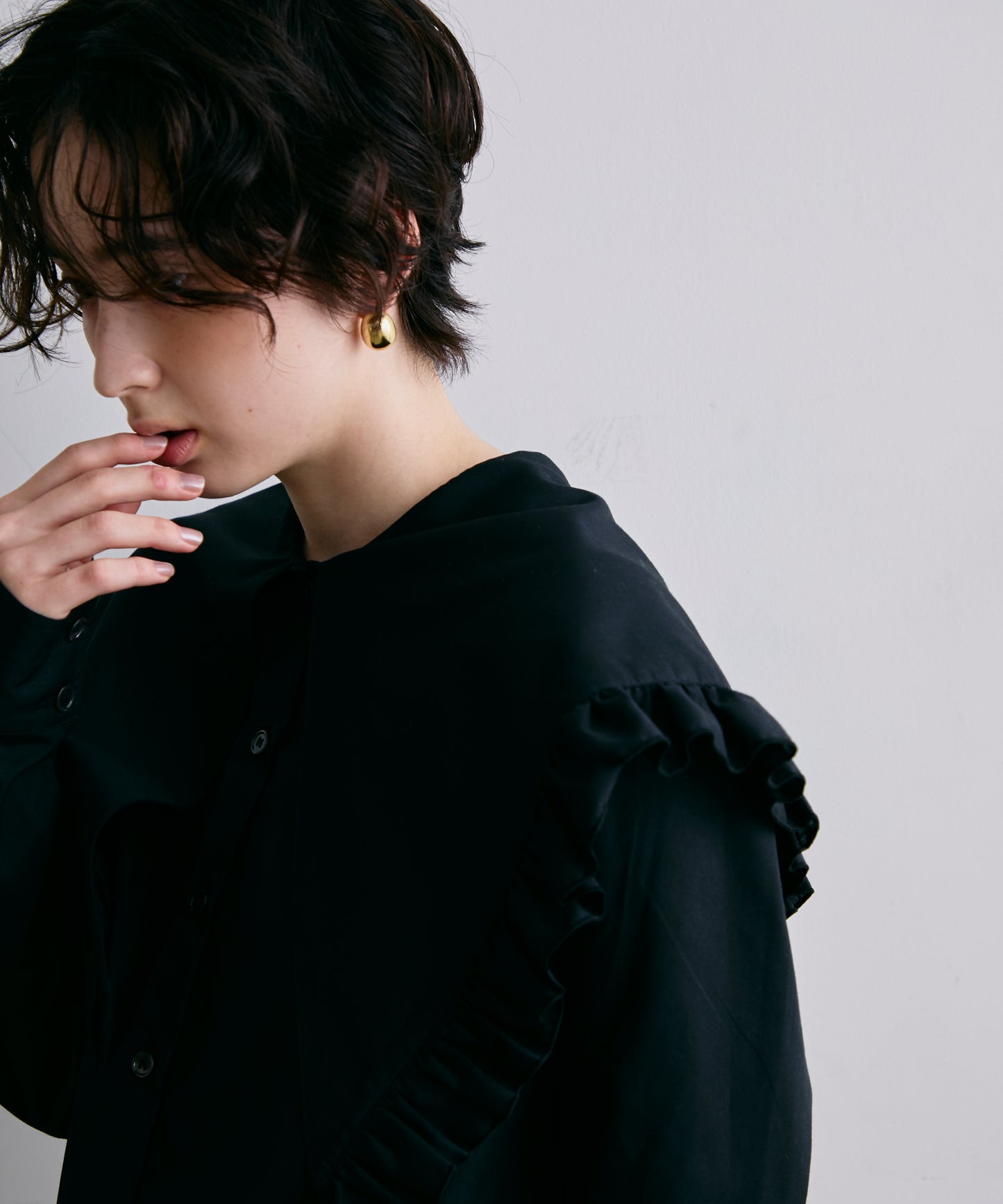 2WAYビッグフリルカラーブラウス