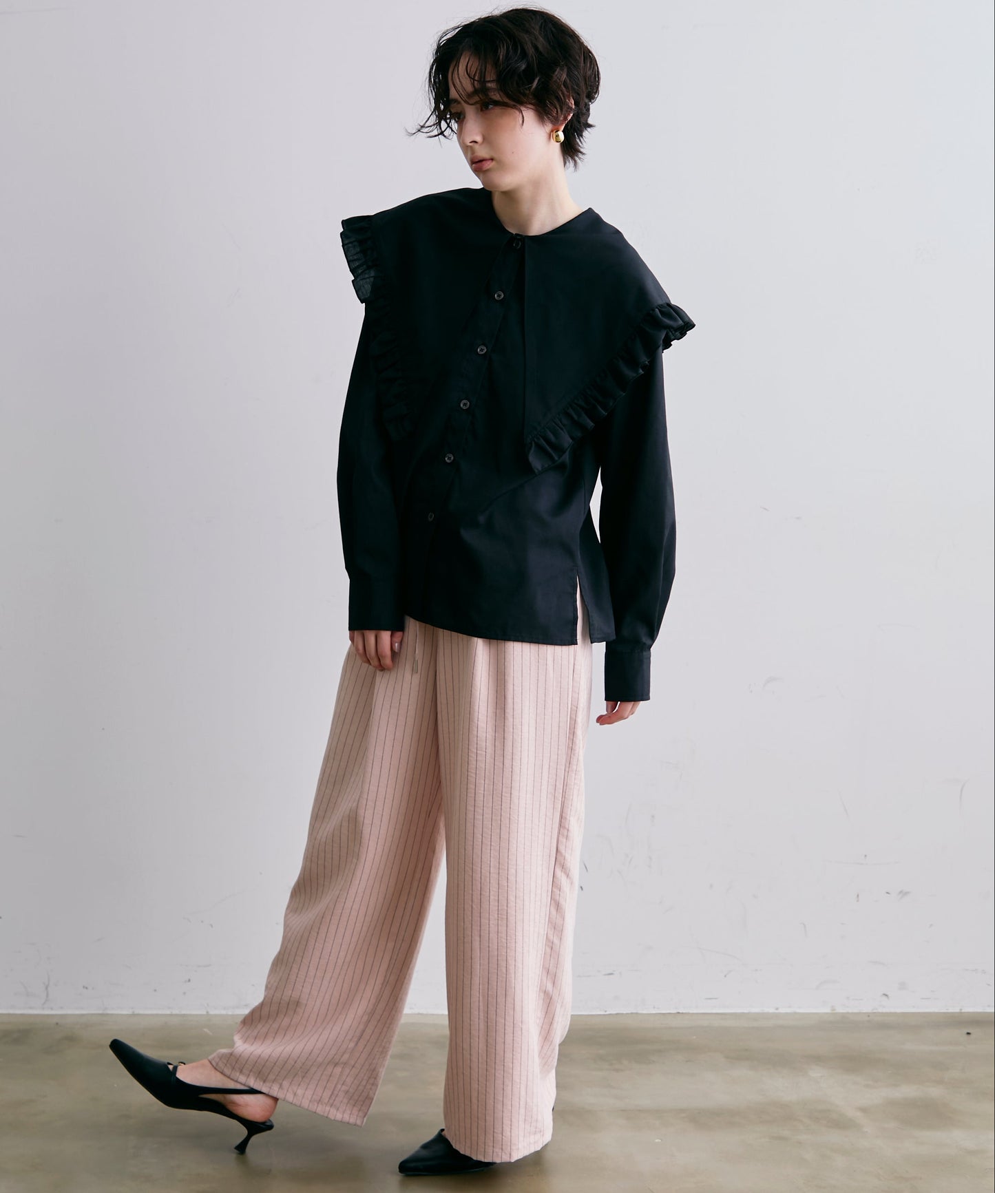 2WAYビッグフリルカラーブラウス