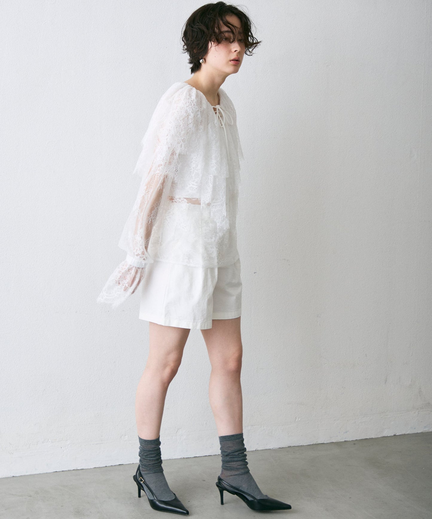 レースフリルブラウス