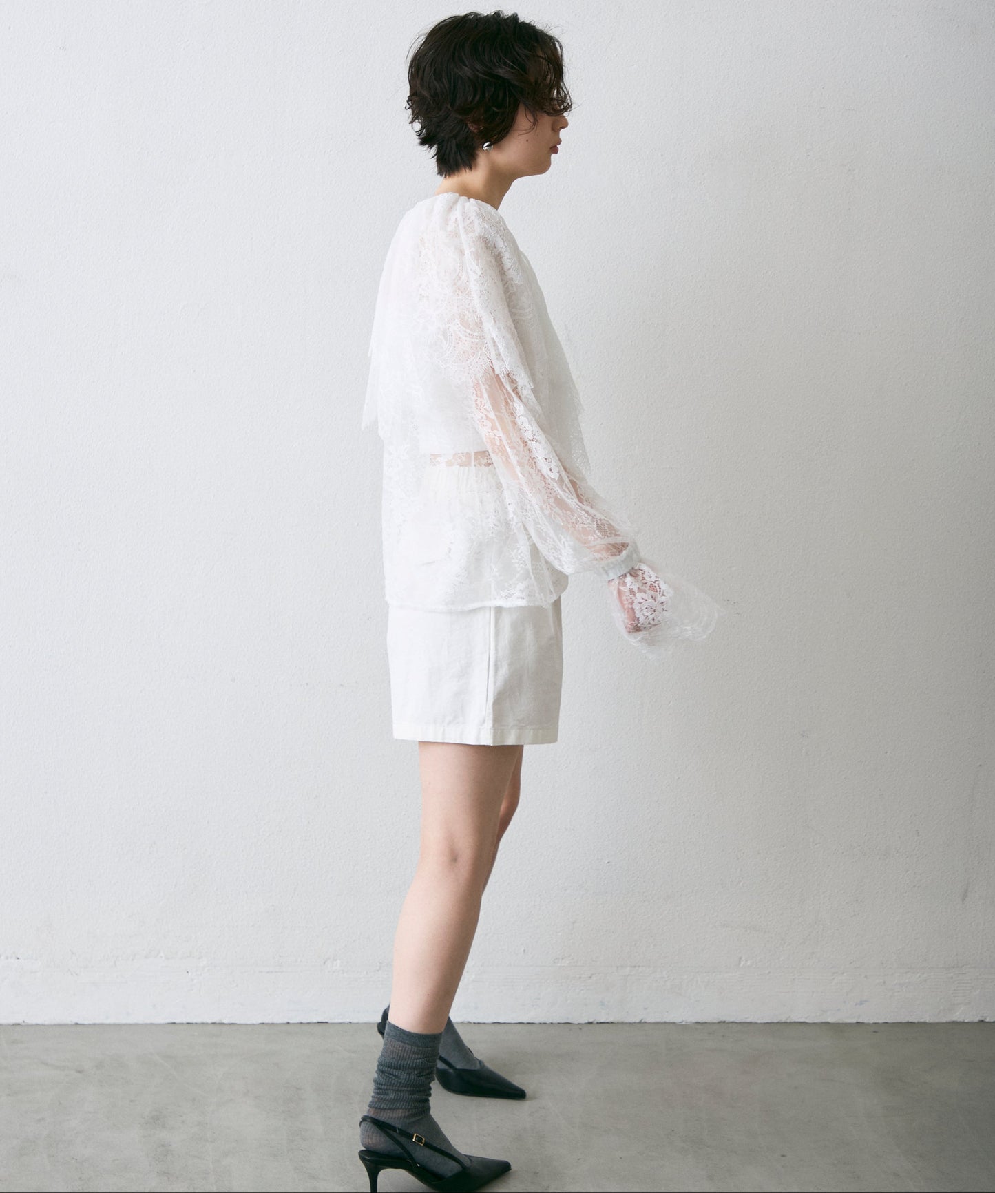 レースフリルブラウス