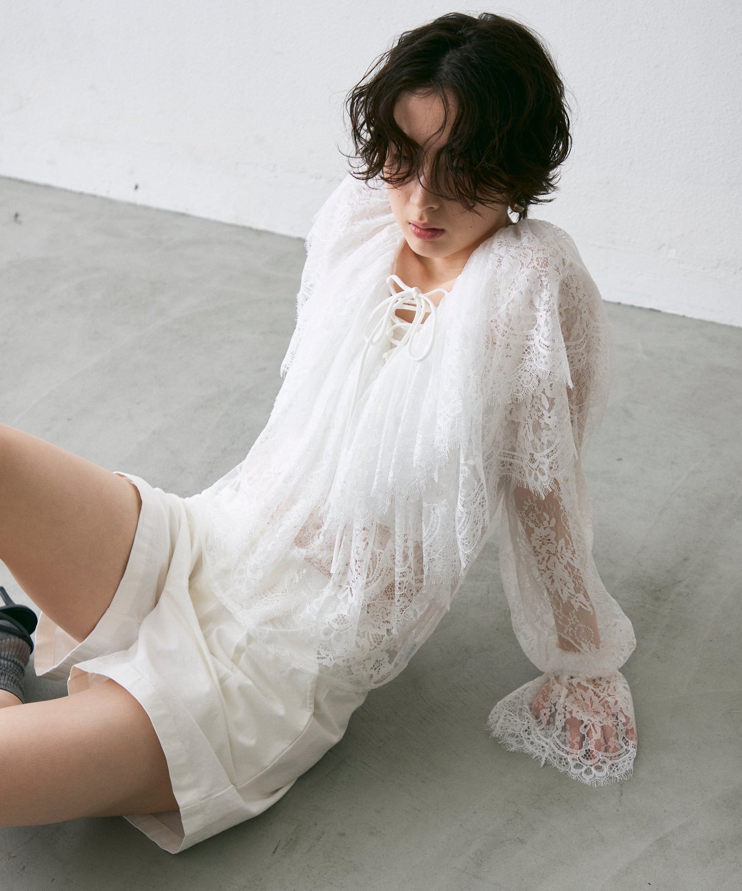 レースフリルブラウス