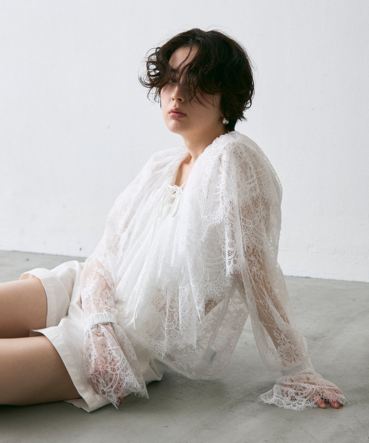 レースフリルブラウス