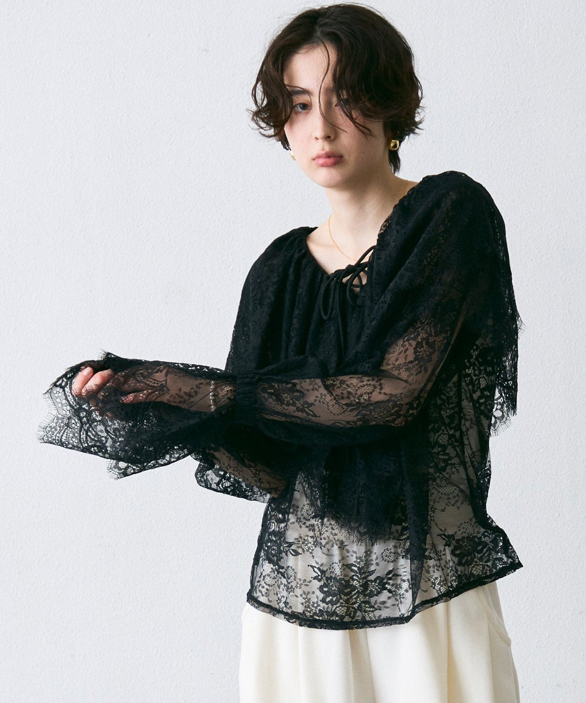 レースフリルブラウス