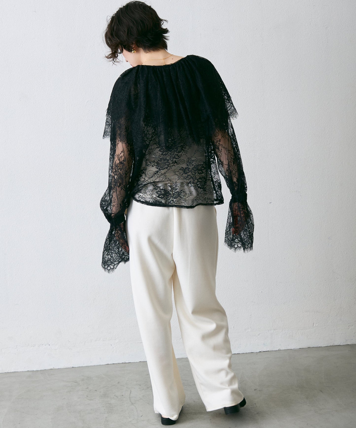 レースフリルブラウス