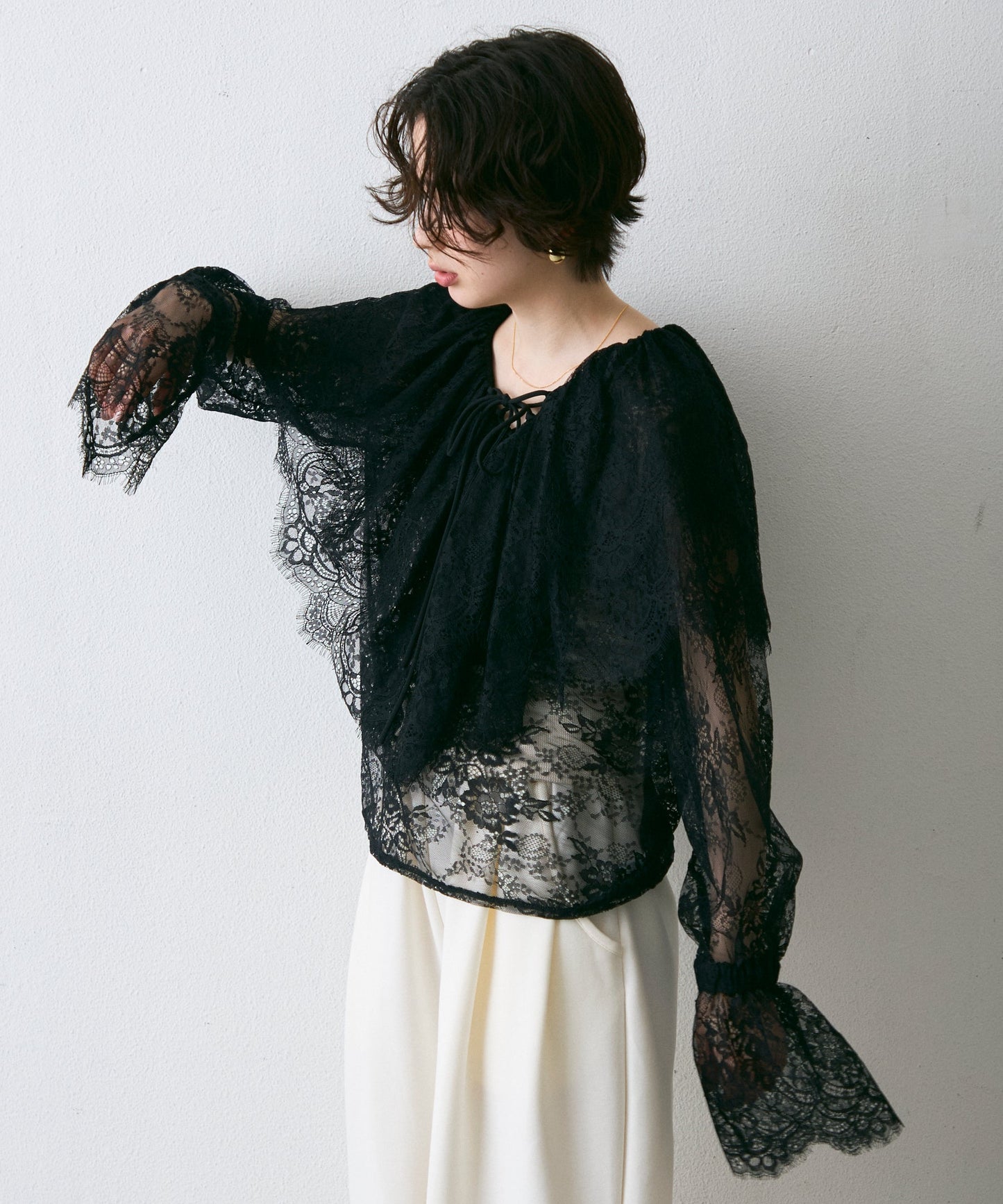レースフリルブラウス