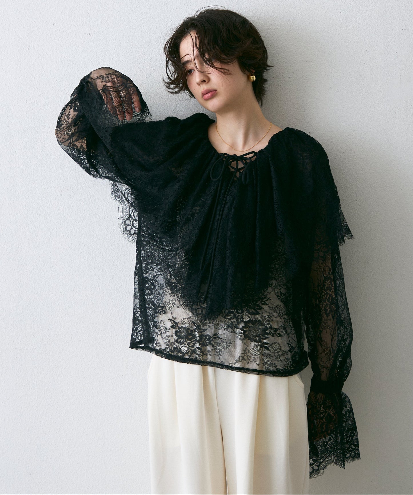 レースフリルブラウス