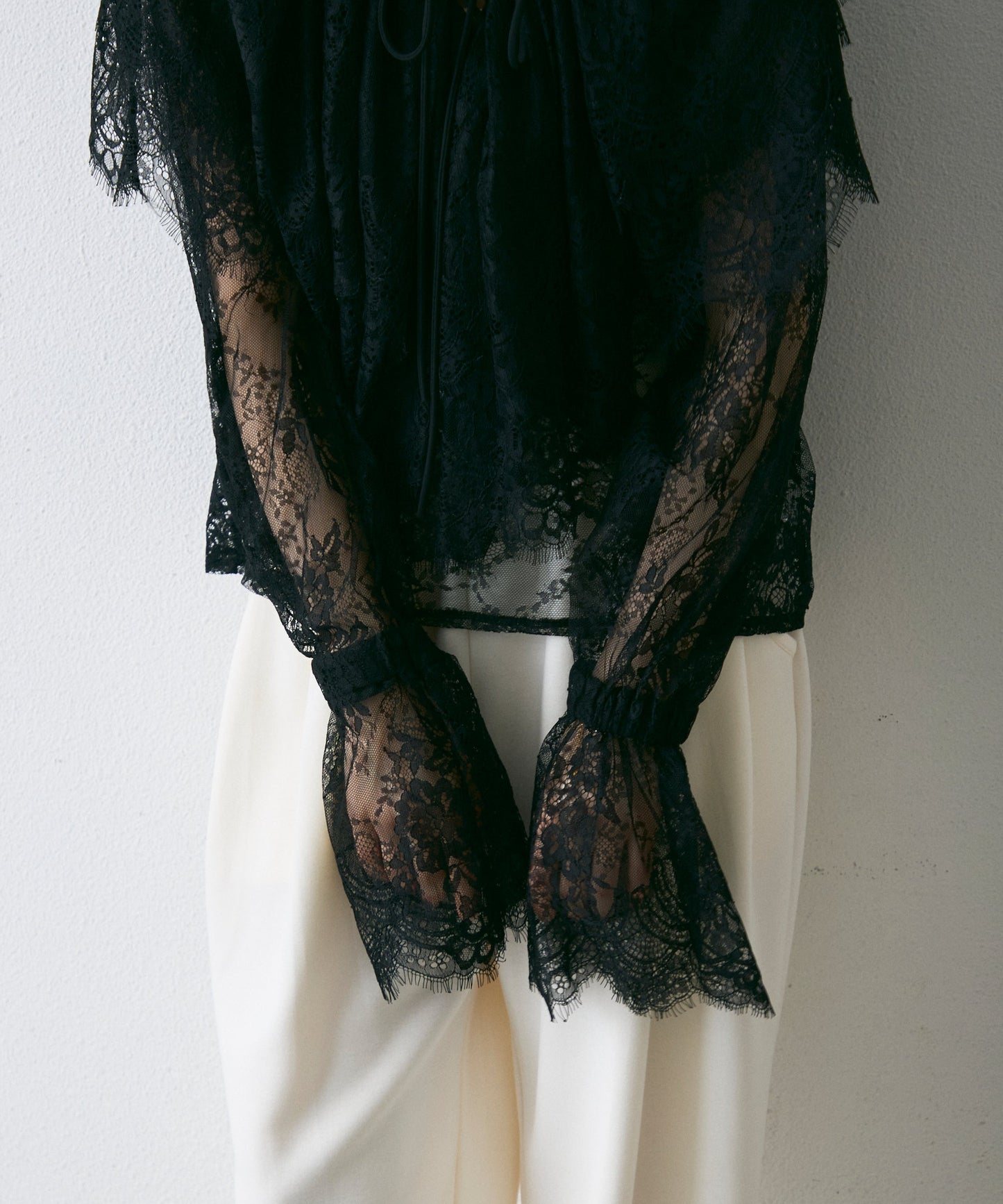 レースフリルブラウス