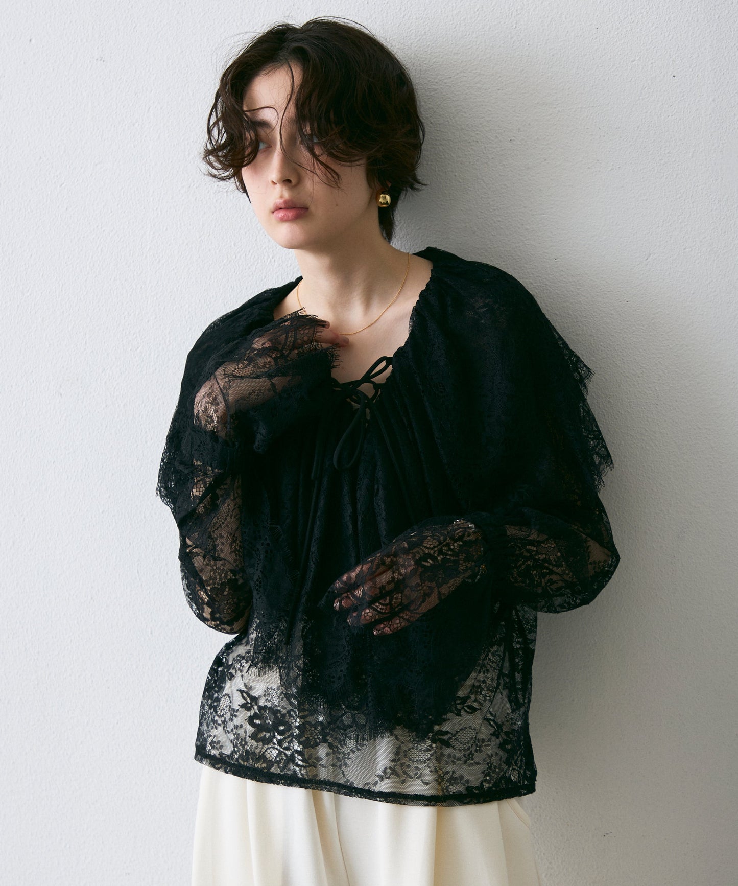 レースフリルブラウス