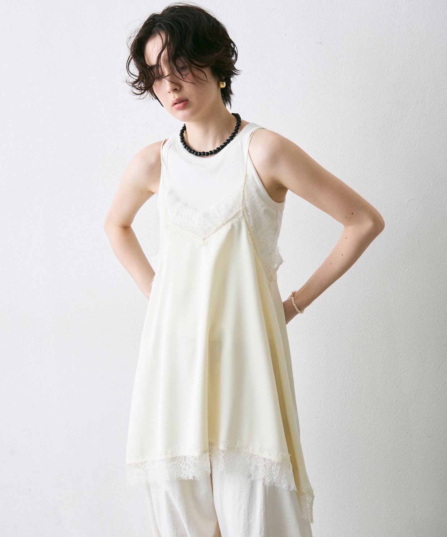 サテンレースイレギュラーヘムキャミチュニック